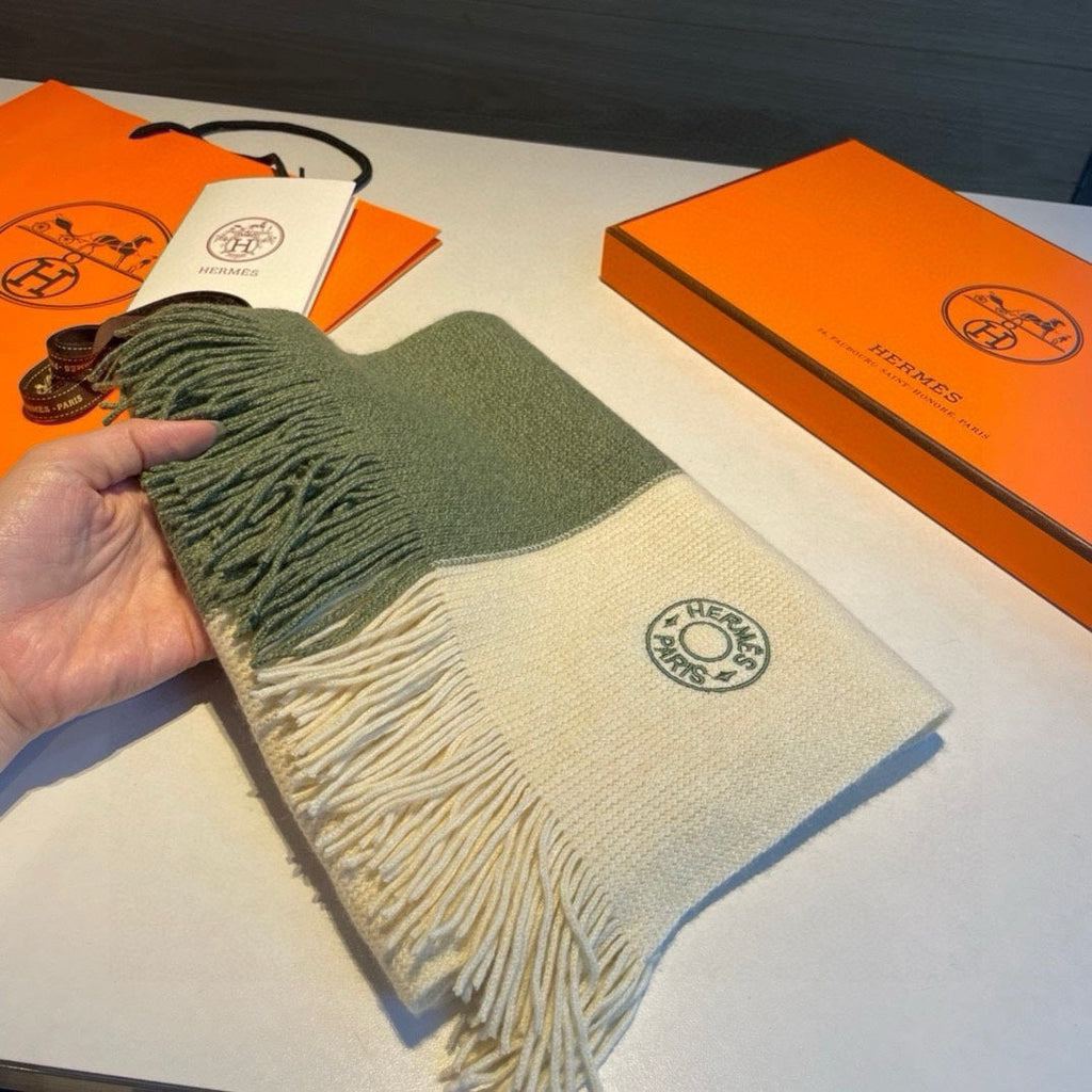 HERMES KNIT SCARF 180 IN JADE GREEN MIX WHITE CASERE