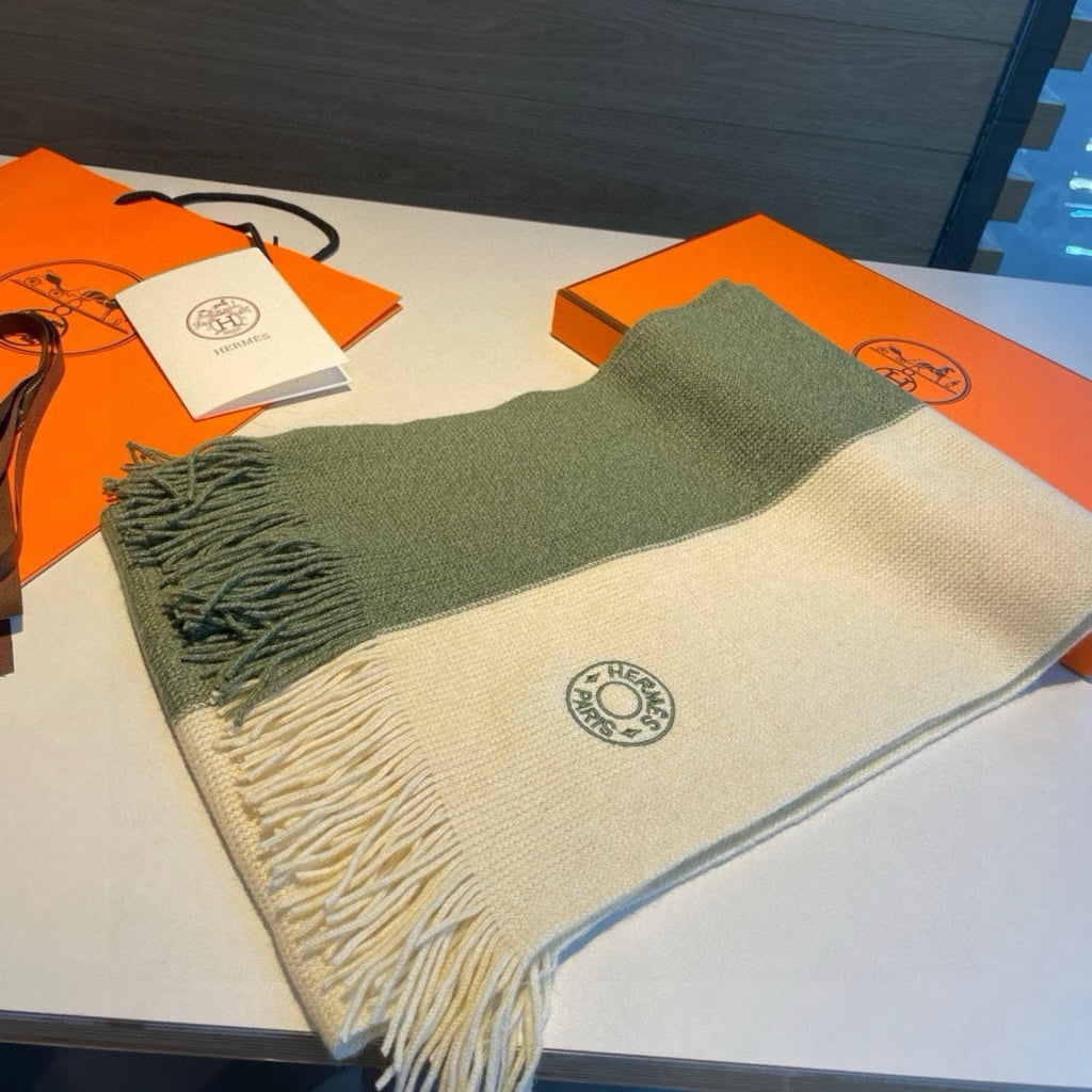 HERMES KNIT SCARF 180 IN JADE GREEN MIX WHITE CASERE