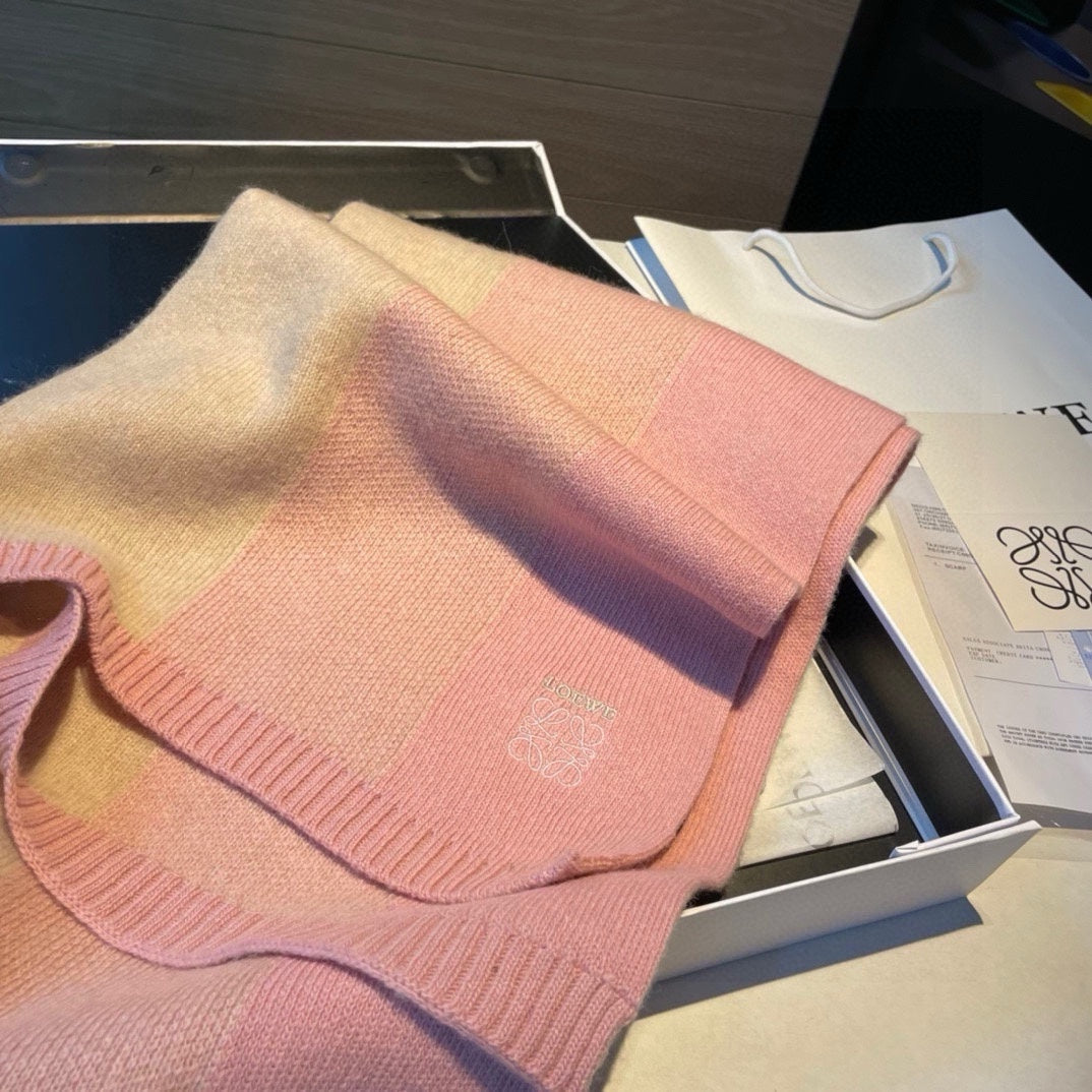 LOEWE SCARF 190 CM IN LIGHT PINK CASHMERE 390836