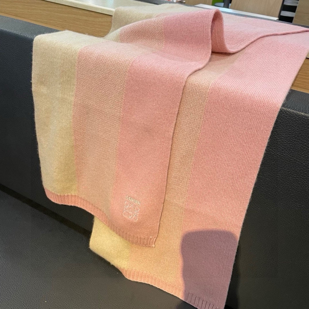 LOEWE SCARF 190 CM IN LIGHT PINK CASHMERE 390836