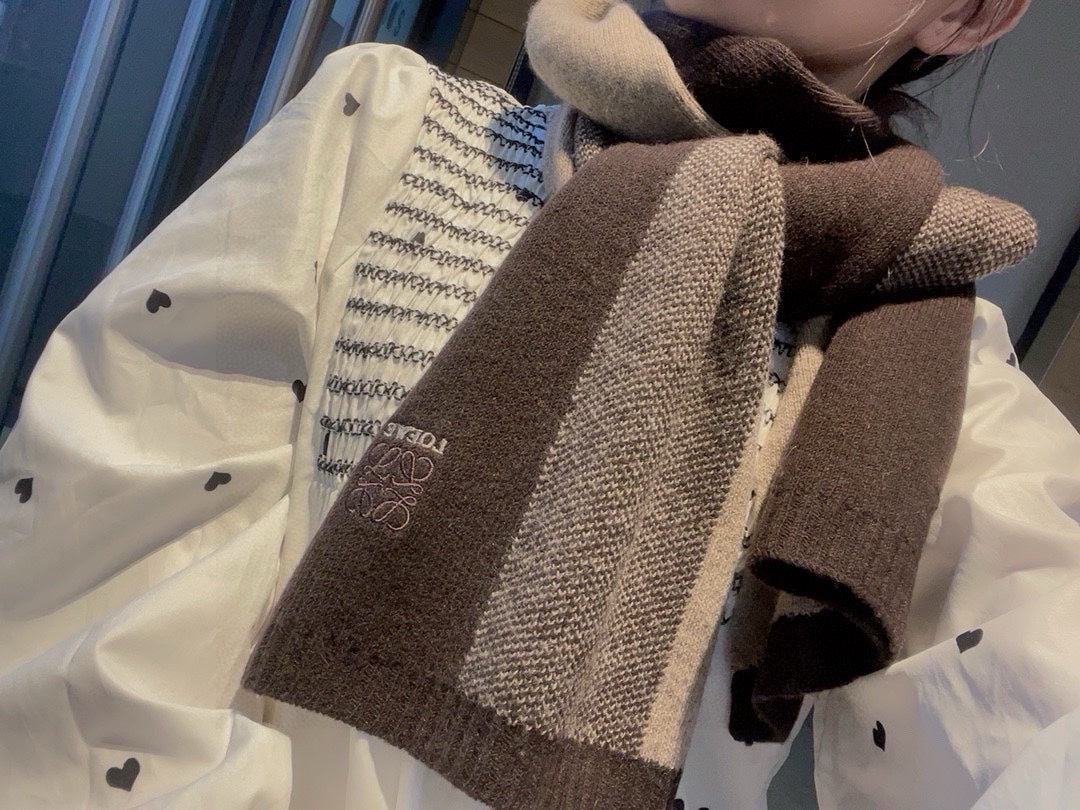 LOEWE SCARF 190 CM IN CHOCOLATE BROWN CASHMERE 390838