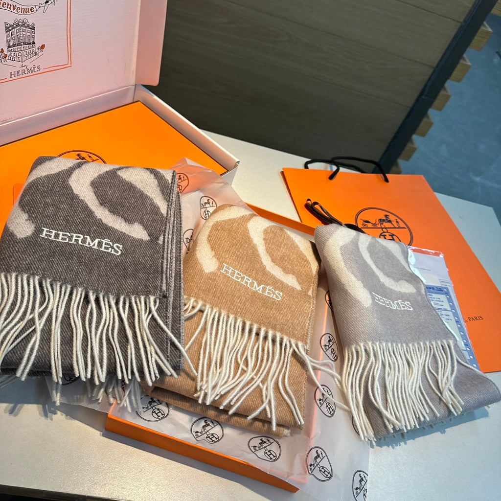 HERMES CASAQUE PORTE-CLEFS MUFFLER 180 CM SPANISH GRAY CASERE