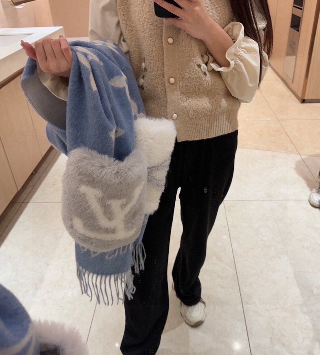 LOUIS VUITTON COLD REYKJAVIK SCARF 190 CM IN STEEL BLUE CASHMERE 394490