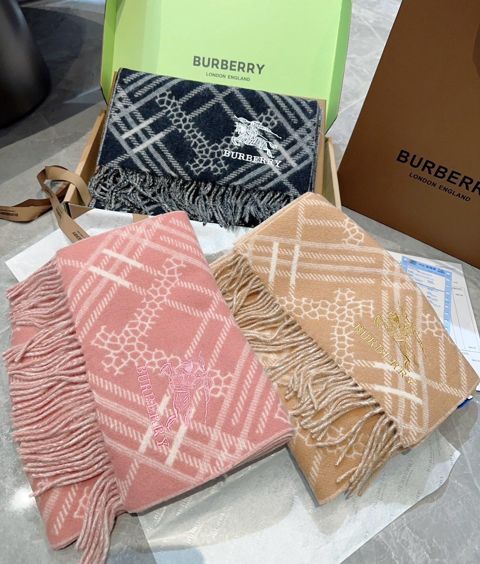 BURBERRY CLASSIC CHECK SCARF 168 CM IN BLACK CASHMERE 396320