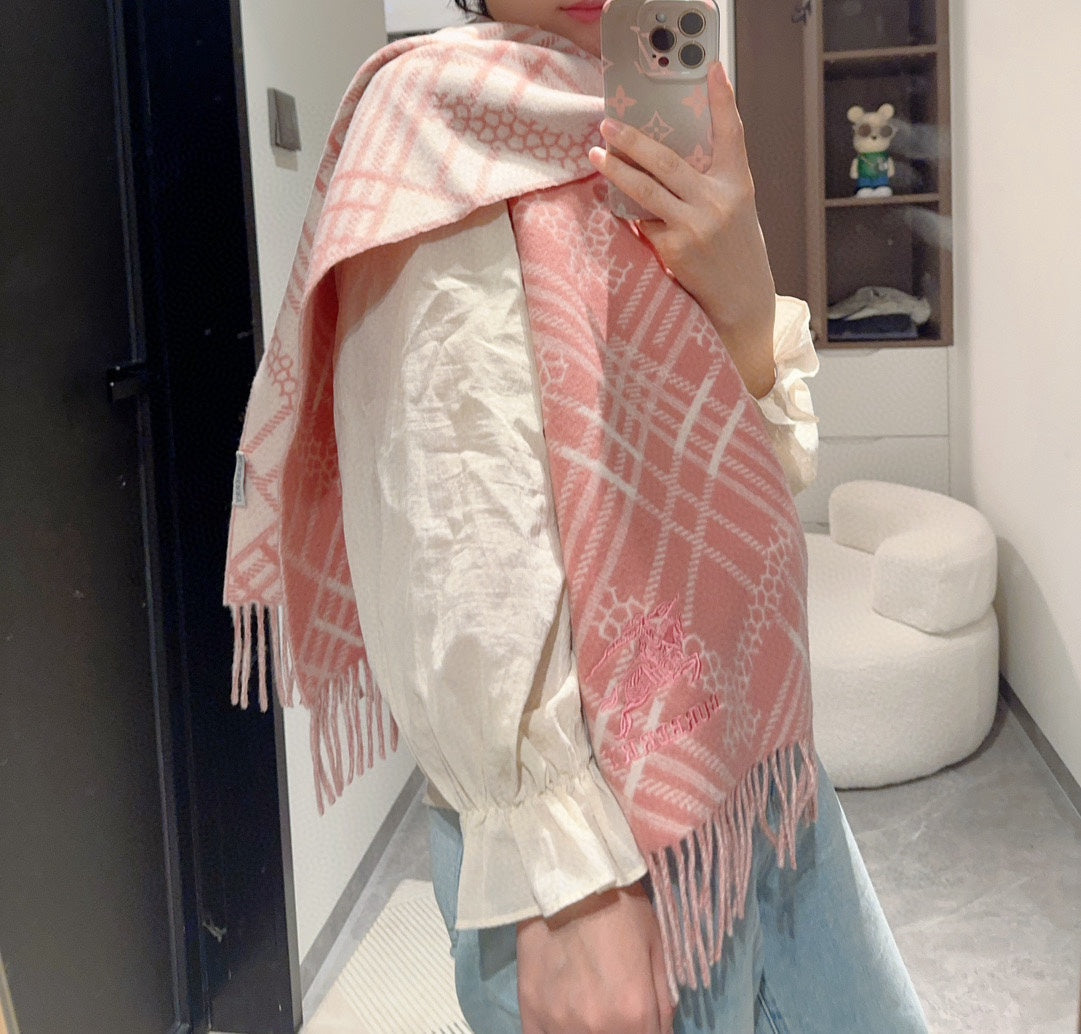 BURBERRY CLASSIC CHECK SCARF 168 CM IN ROSE PINK CASHMERE 396321