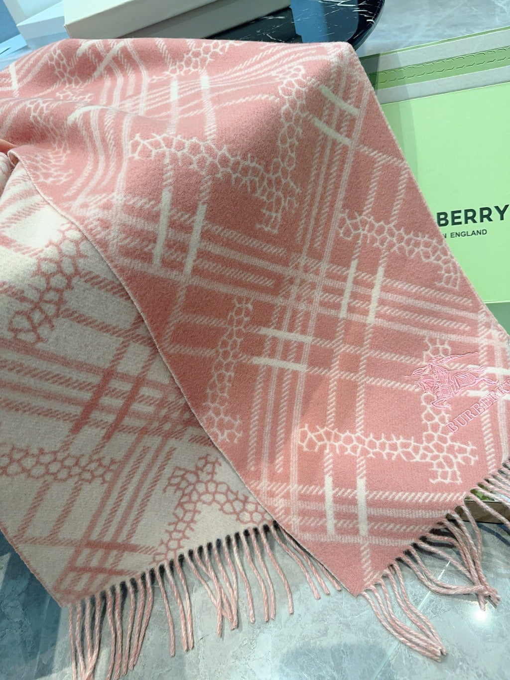 BURBERRY CLASSIC CHECK SCARF 168 CM IN ROSE PINK CASHMERE 396321