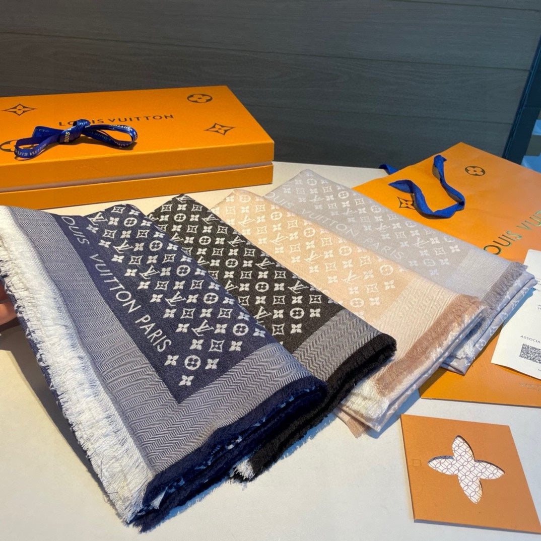 LOUIS VUITTON MONOGRAM SHINE SCARF 120 CM IN PASTEL GRAY WOOL AND MULBERRY SILK 398195