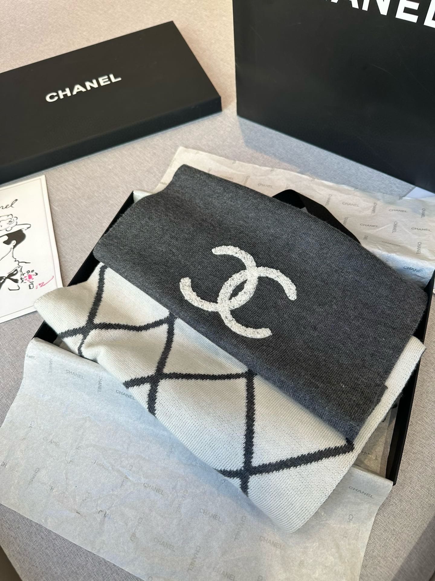 CHANEL SCARF 180 CM IN MOUSE GRAY MIX WHITE CASHMERE 401970