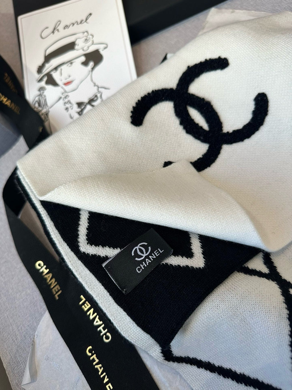 CHANEL SCARF 180 CM IN BLACK MIX WHITE CASHMERE 401971