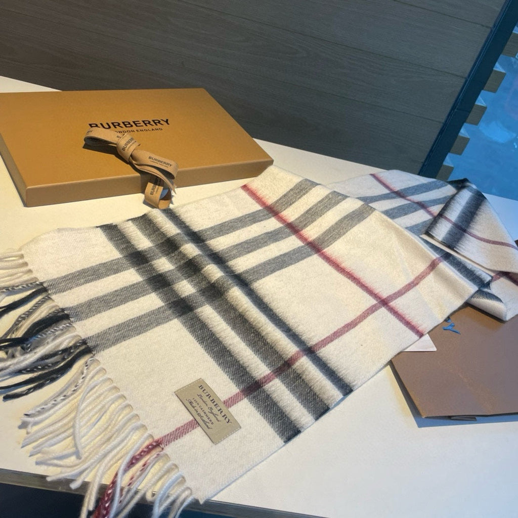 BURBERRY SCARF 168 CM IN BLACK MIX WHITE CASHMERE 408588