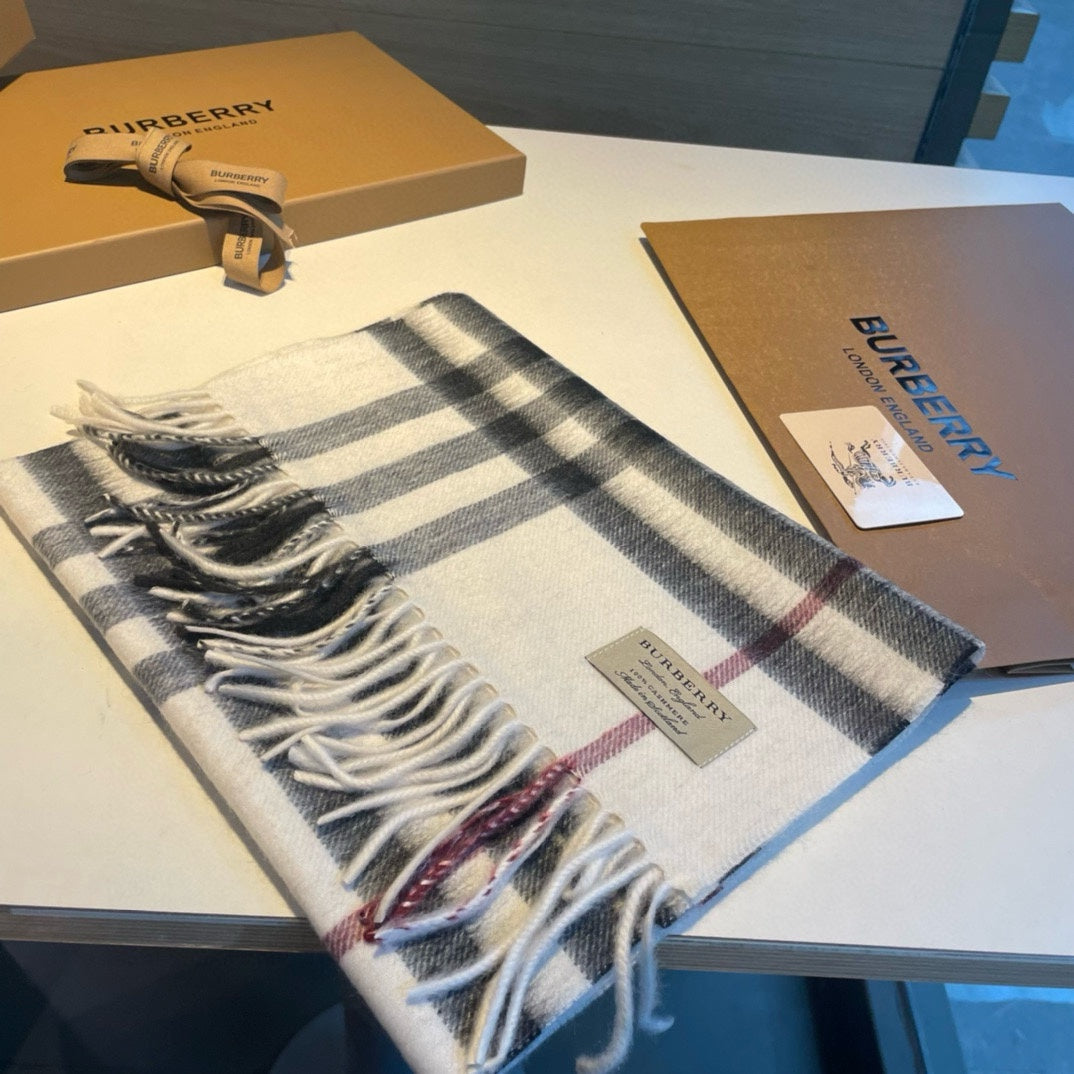 BURBERRY SCARF 168 CM IN BLACK MIX WHITE CASHMERE 408588