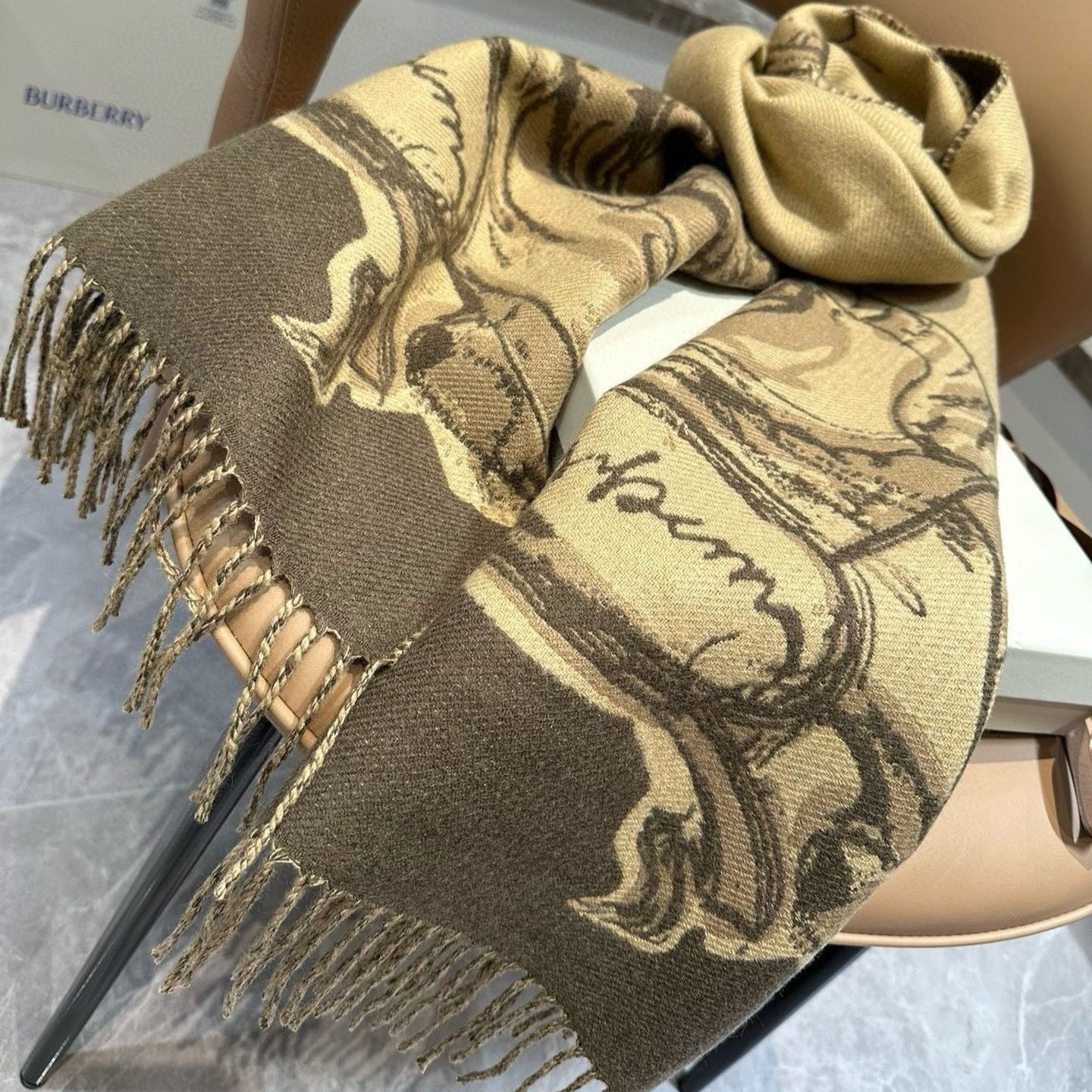 BURBERRY TOWER BRIDGE CASHMERE 210 CM SCARF SAND BROWN 410075