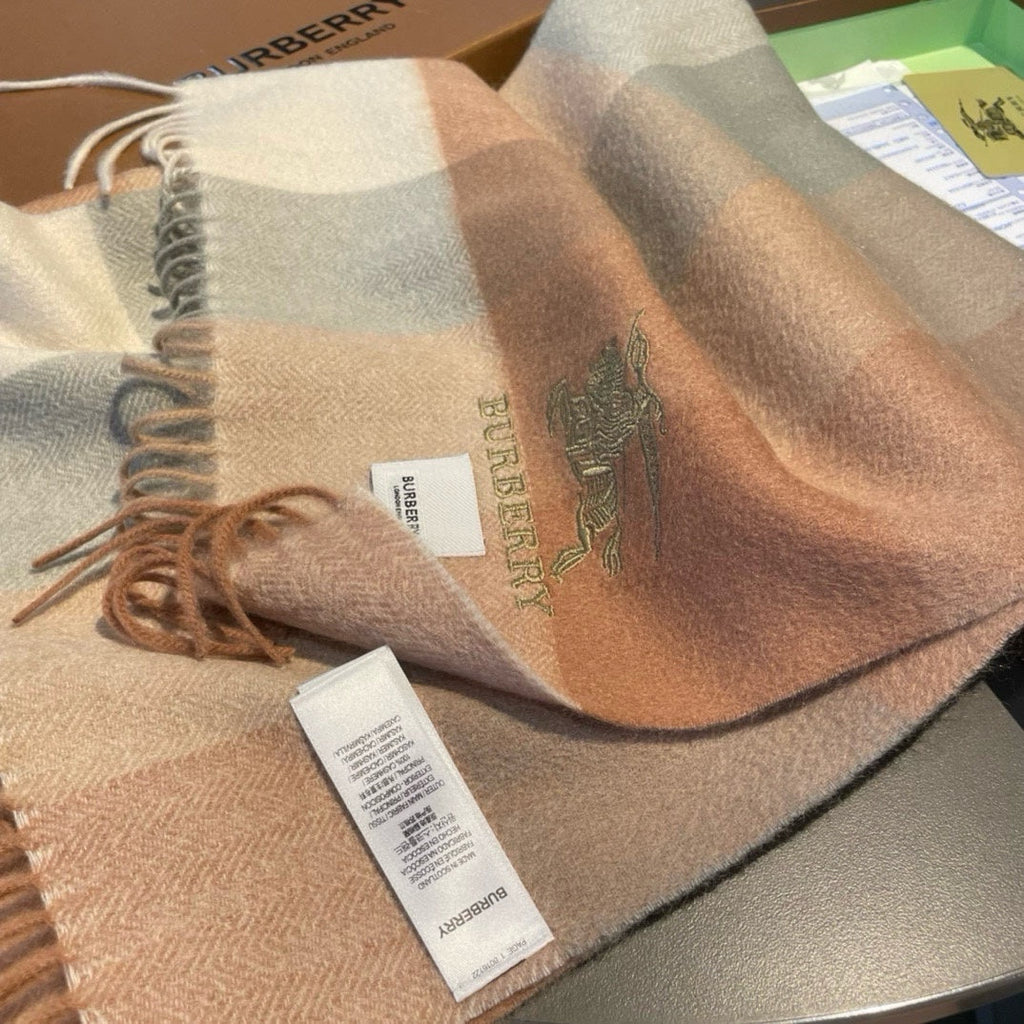 BURBERRY BBR SCARF 180 CM IN CASHMERE 482321