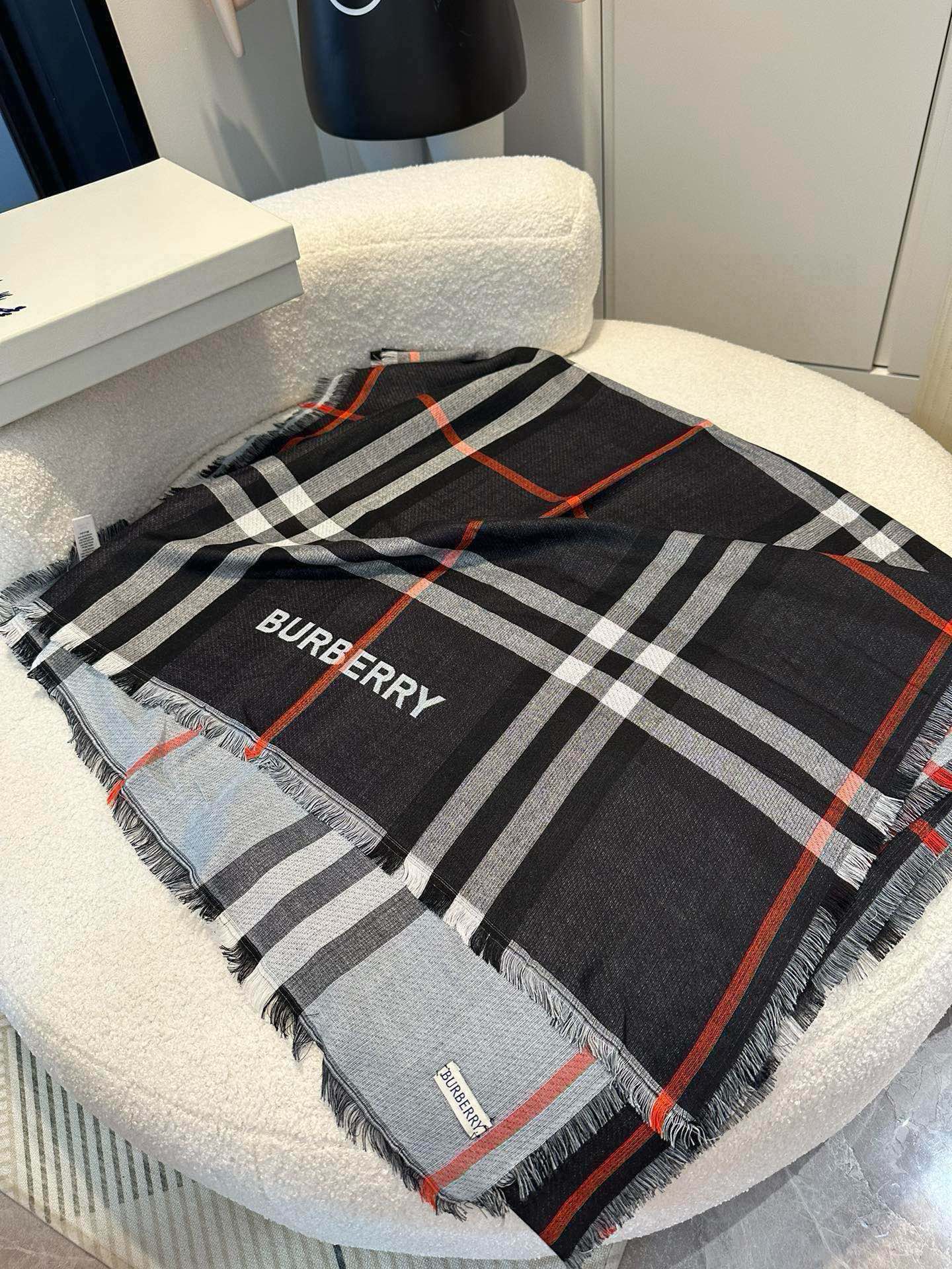 BURBERRY BBR SCARF 220 CM IN WOOL MIX SILK 490014