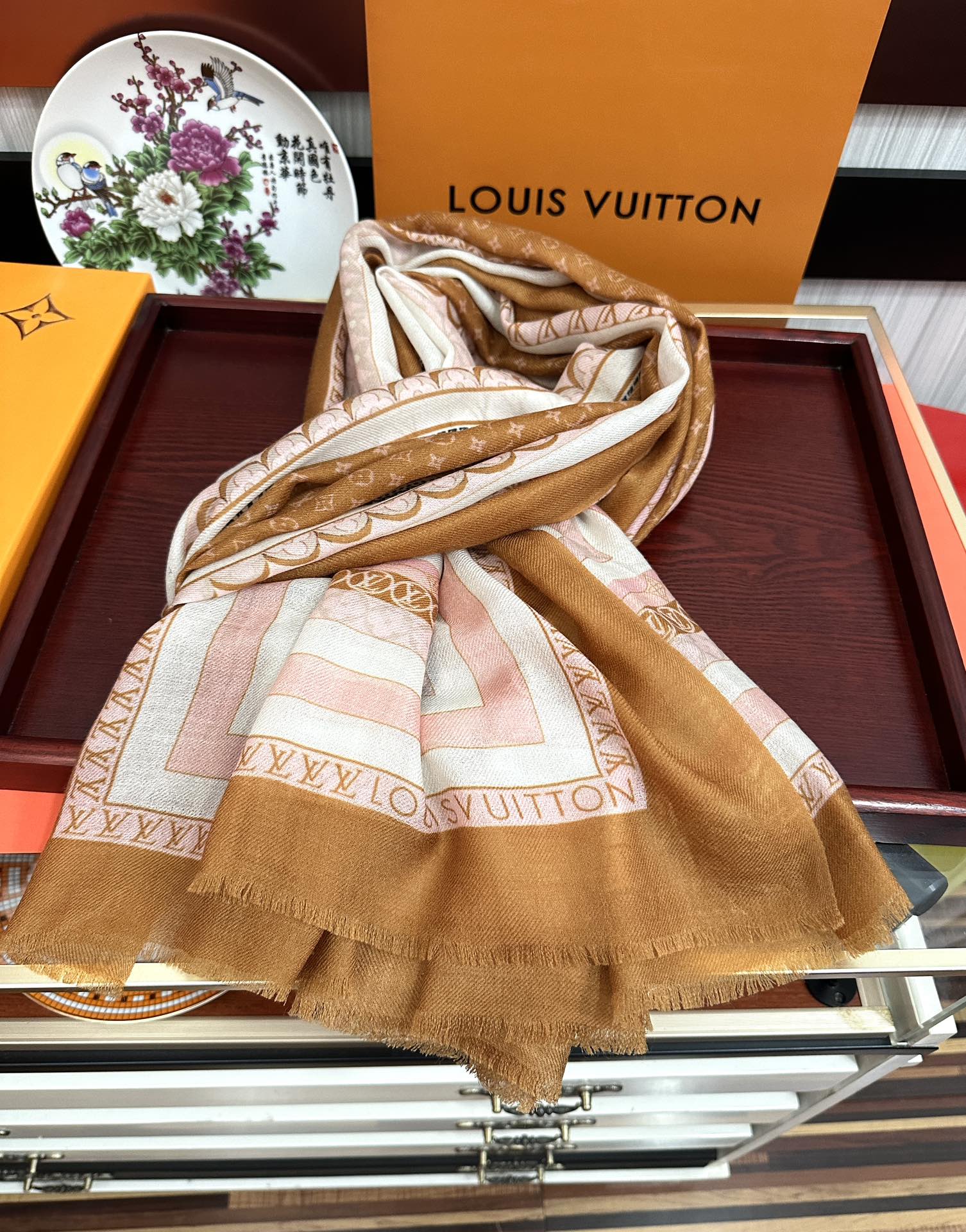 LOUIS VUITTON SCARF 200 CM IN COLORFUL CASHMERE 394891