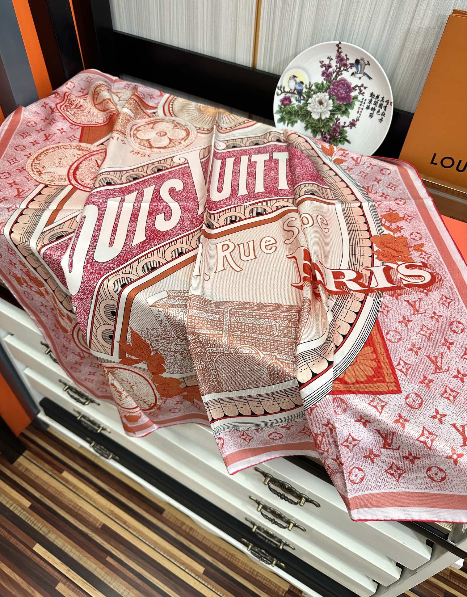 LOUIS VUITTON SQUARE SILK SCARF MALLES MERVEILLEUSES 90 CM PINK 399996