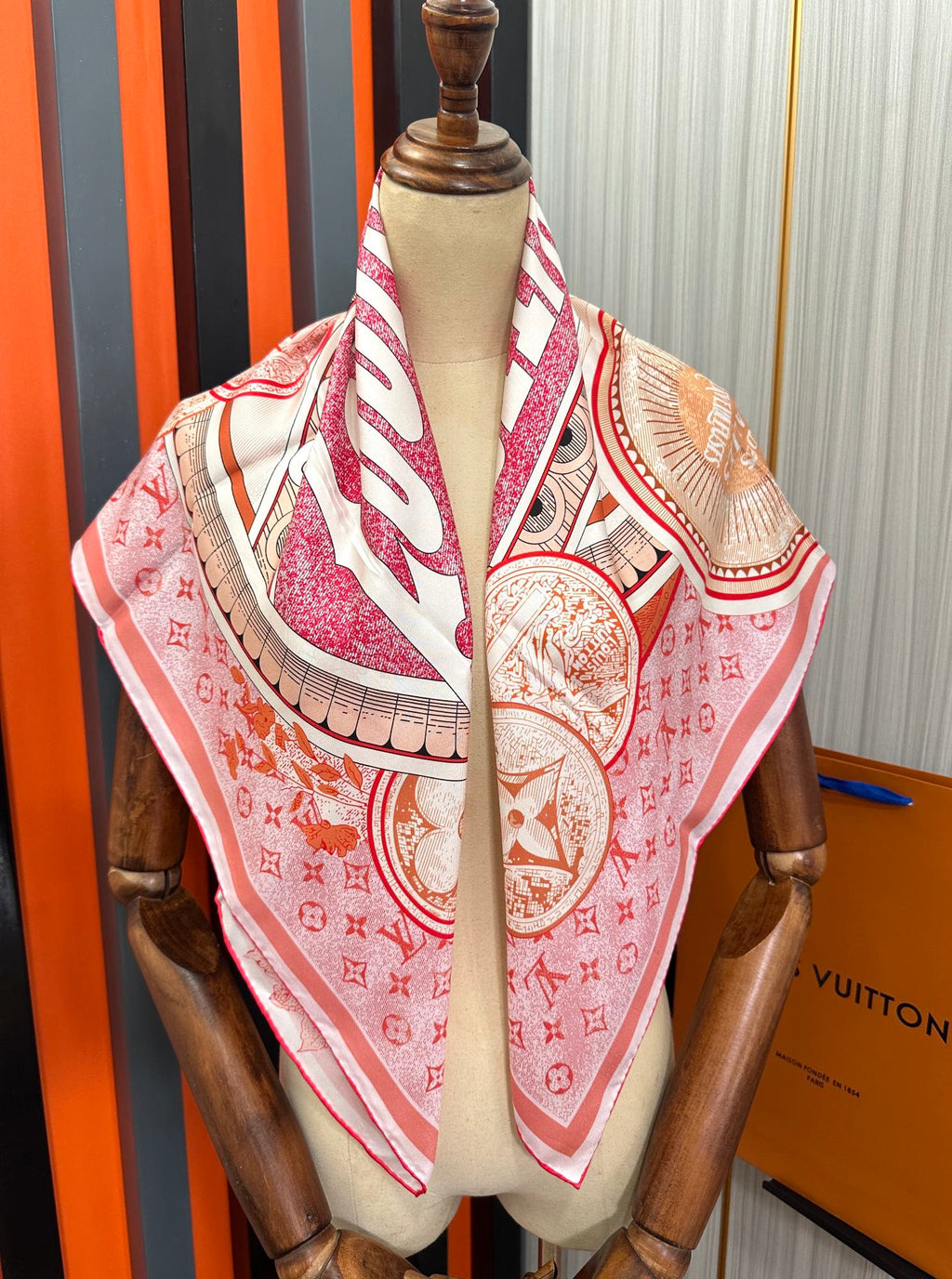 LOUIS VUITTON SQUARE SILK SCARF MALLES MERVEILLEUSES 90 CM PINK 399996