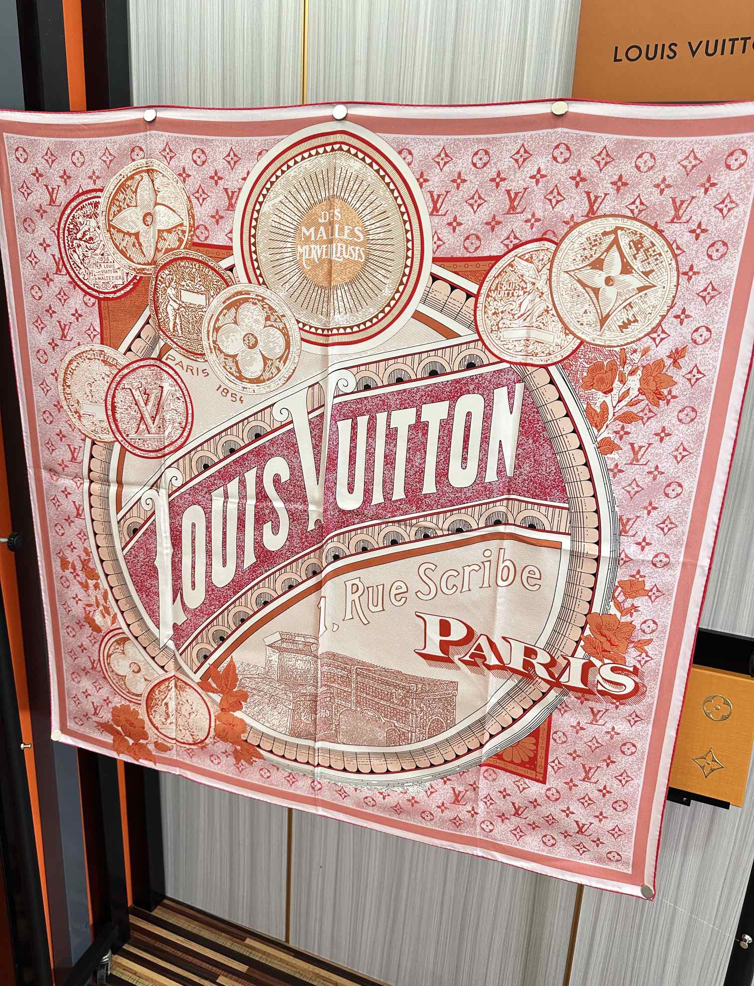 LOUIS VUITTON SQUARE SILK SCARF MALLES MERVEILLEUSES 90 CM PINK 399996