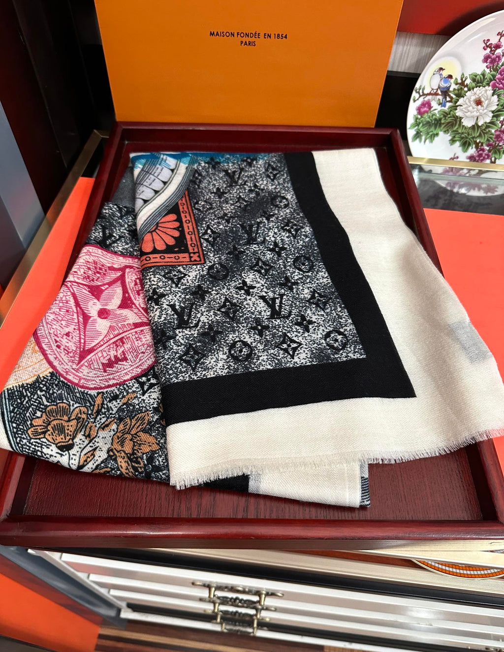 LOUIS VUITTON SCARF MALLES MERVEILLEUSES 200 CM IN COLORFUL CASHMERE 400067