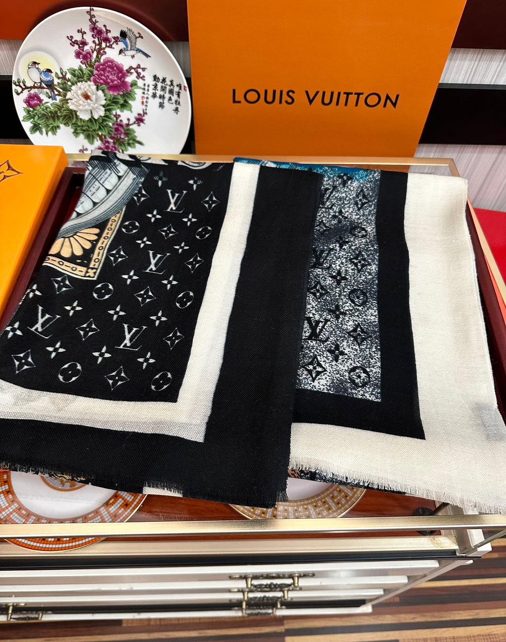 LOUIS VUITTON SCARF MALLES MERVEILLEUSES 200 CM IN COLORFUL CASHMERE 400067