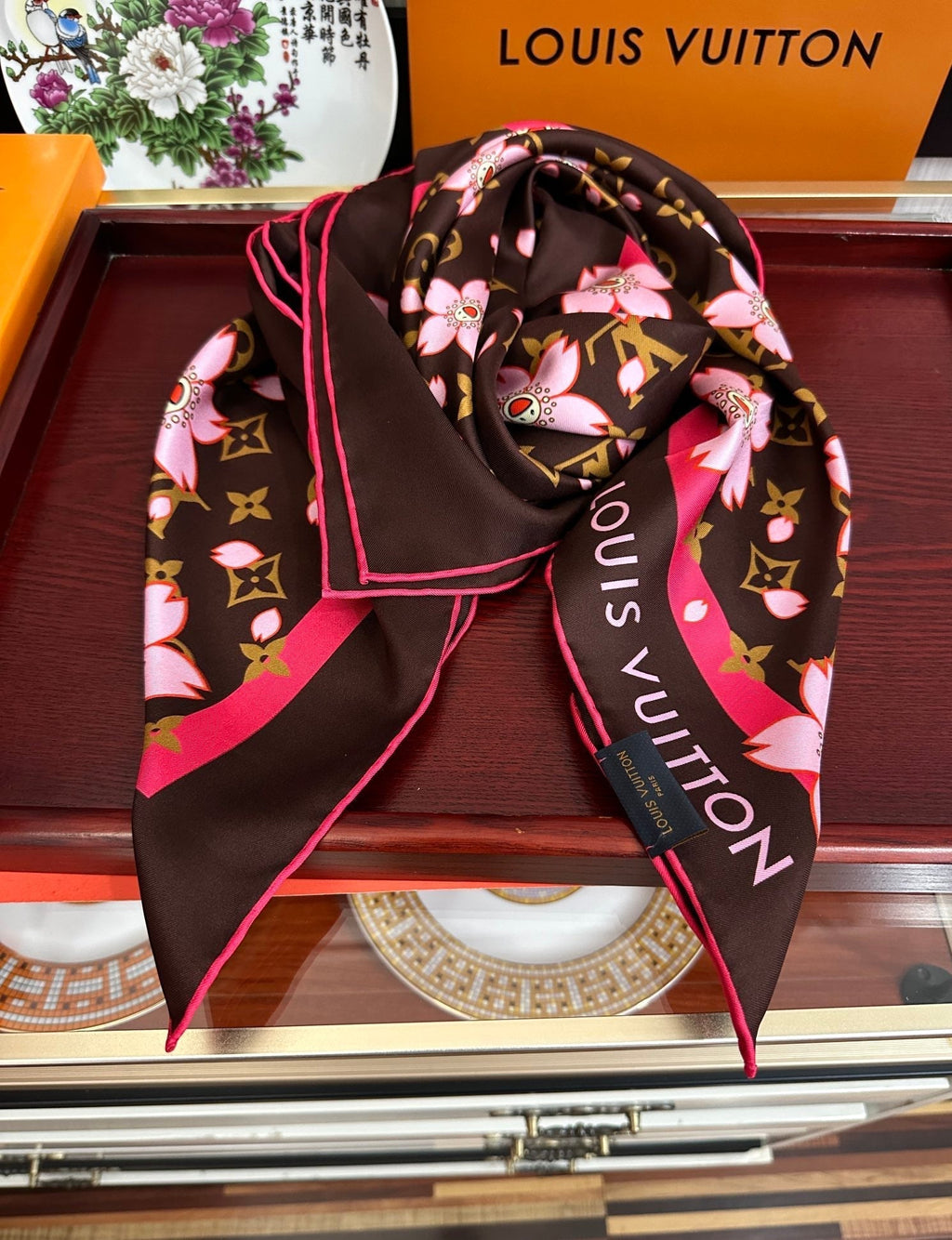 LOUIS VUITTON LV SCARF 90 CM IN SILK 723121