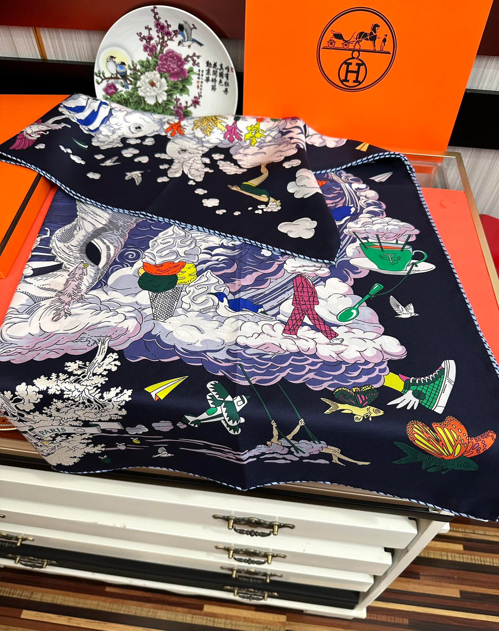 HERMES HERMES 25S SCARF 90 IN SILK 724701