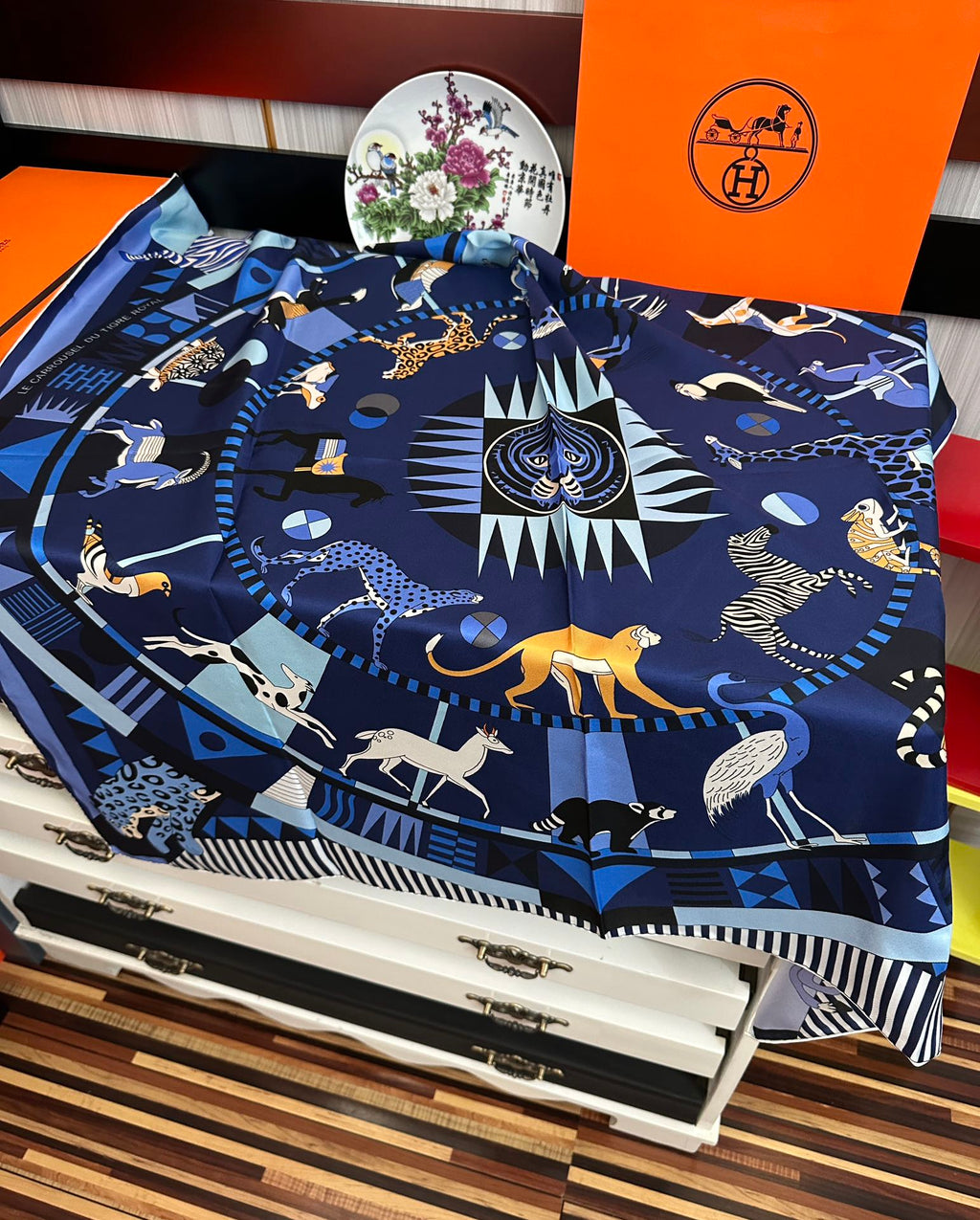HERMES HERMES 25S SCARF 90 IN SILK 007
