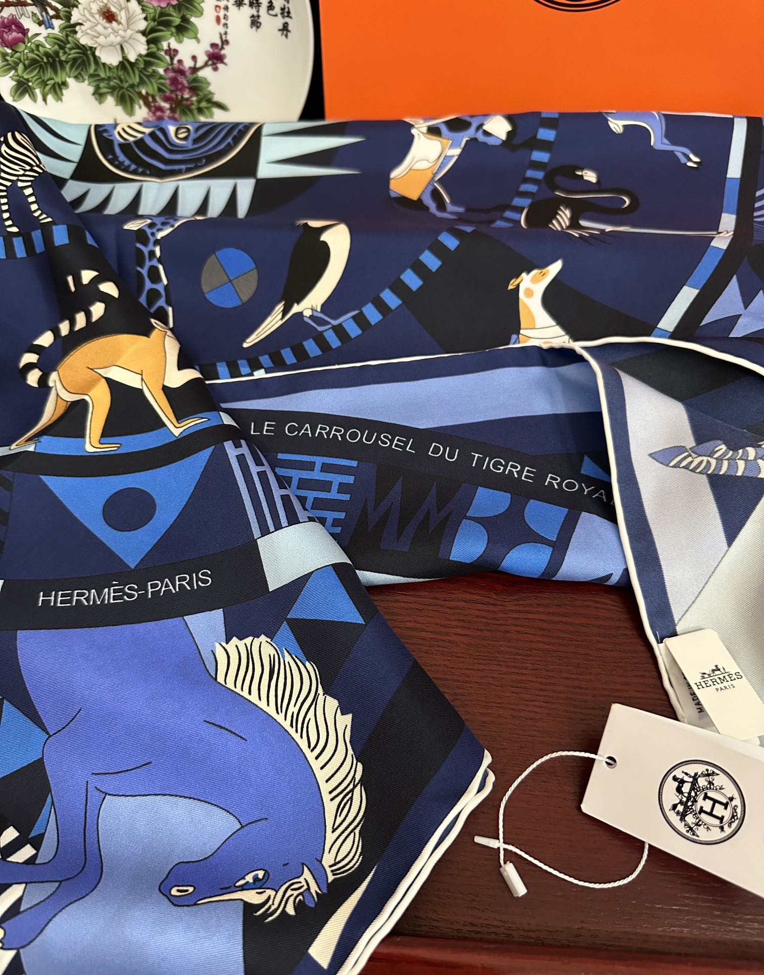 HERMES HERMES 25S SCARF 90 IN SILK 007