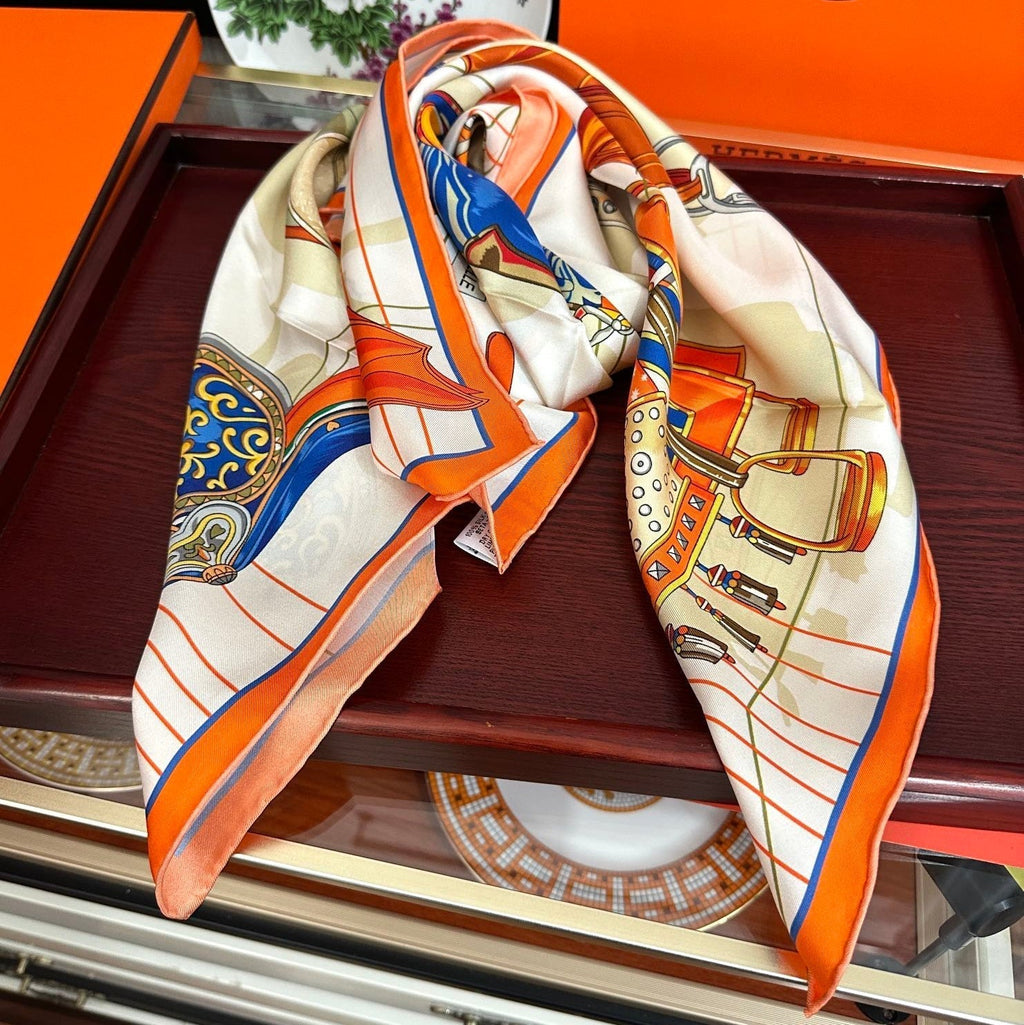 HERMES HERMES 25S SCARF 90 IN SILK 002