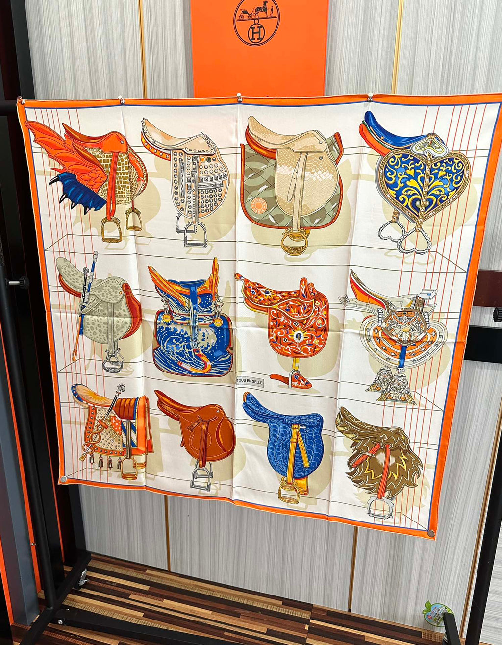 HERMES HERMES 25S SCARF 90 IN SILK 002