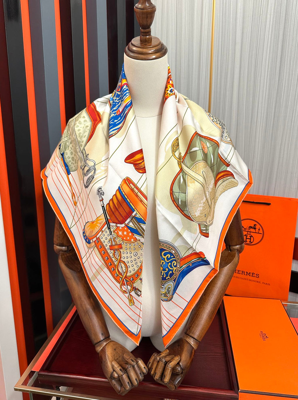HERMES HERMES 25S SCARF 90 IN SILK 002