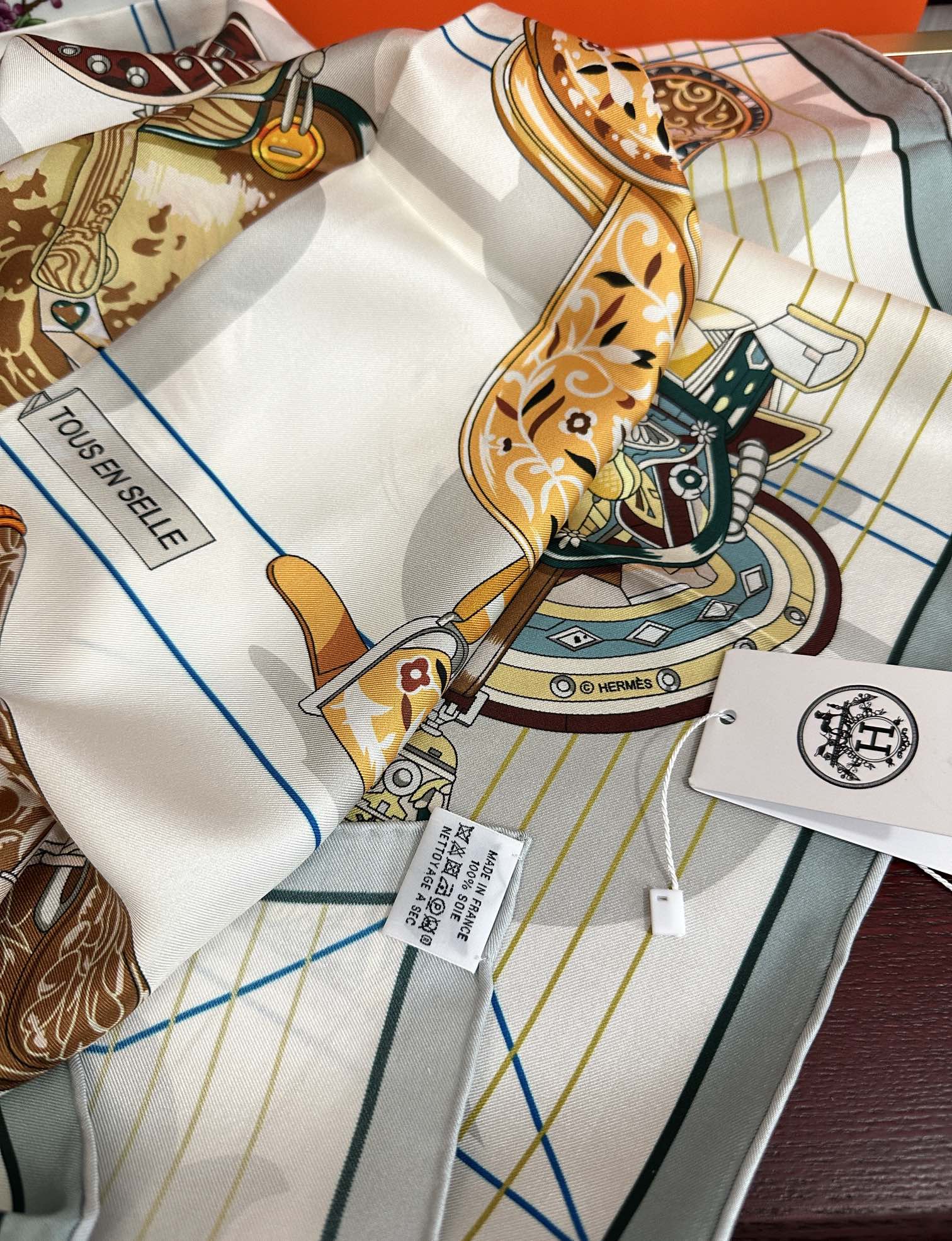 HERMES HERMES 25S SCARF 90 IN SILK 001