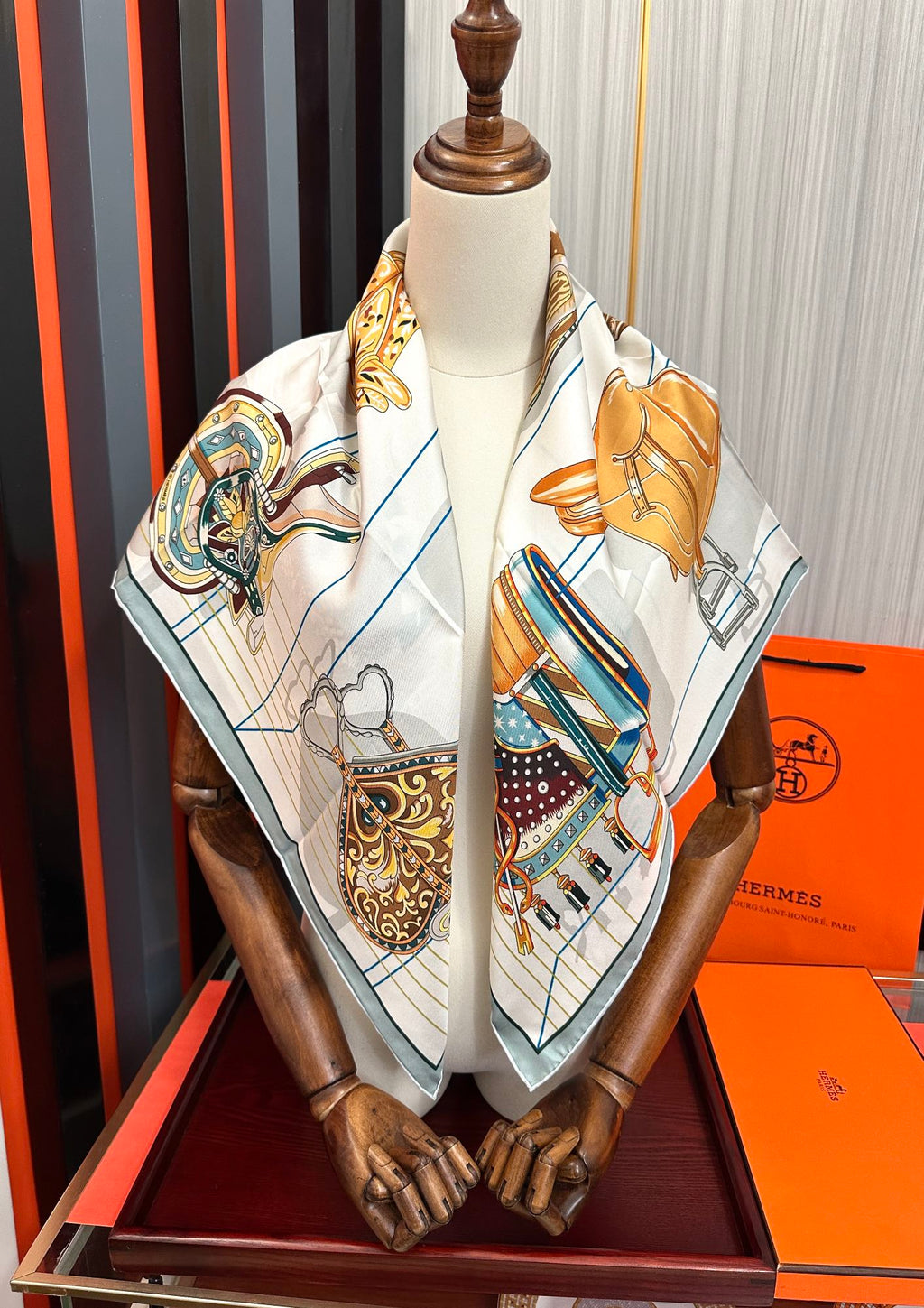 HERMES HERMES 25S SCARF 90 IN SILK 001