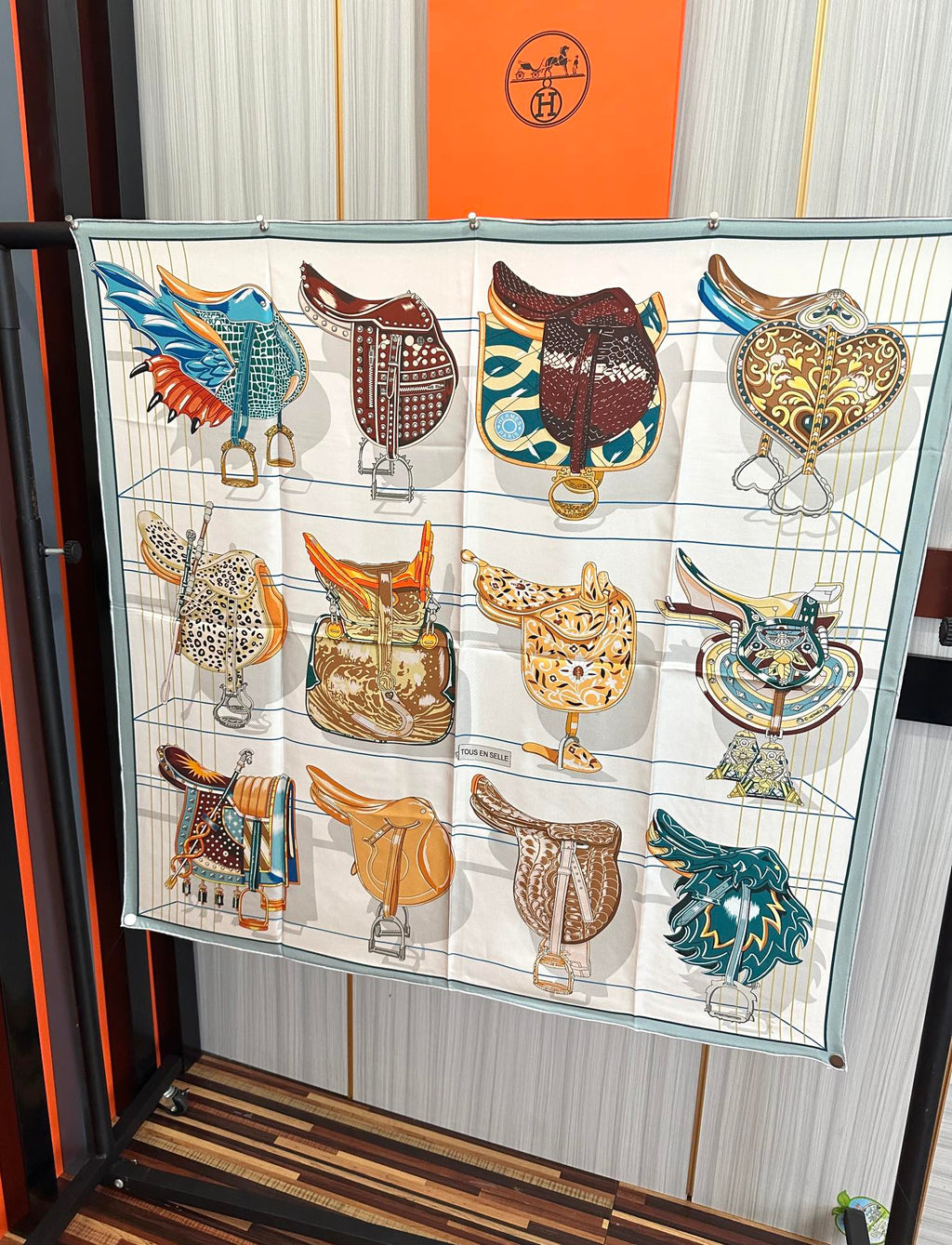 HERMES HERMES 25S SCARF 90 IN SILK 001