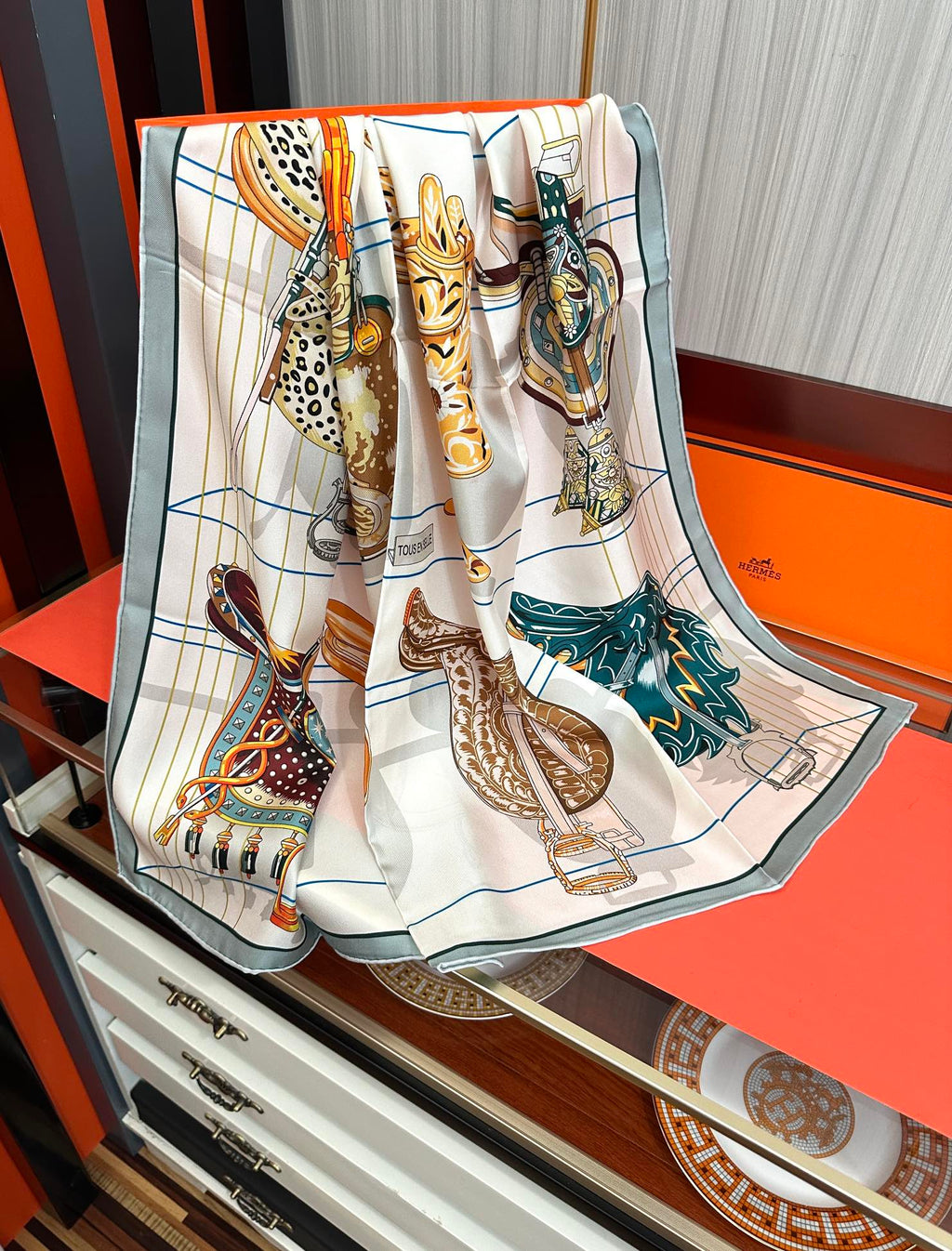 HERMES HERMES 25S SCARF 90 IN SILK 001
