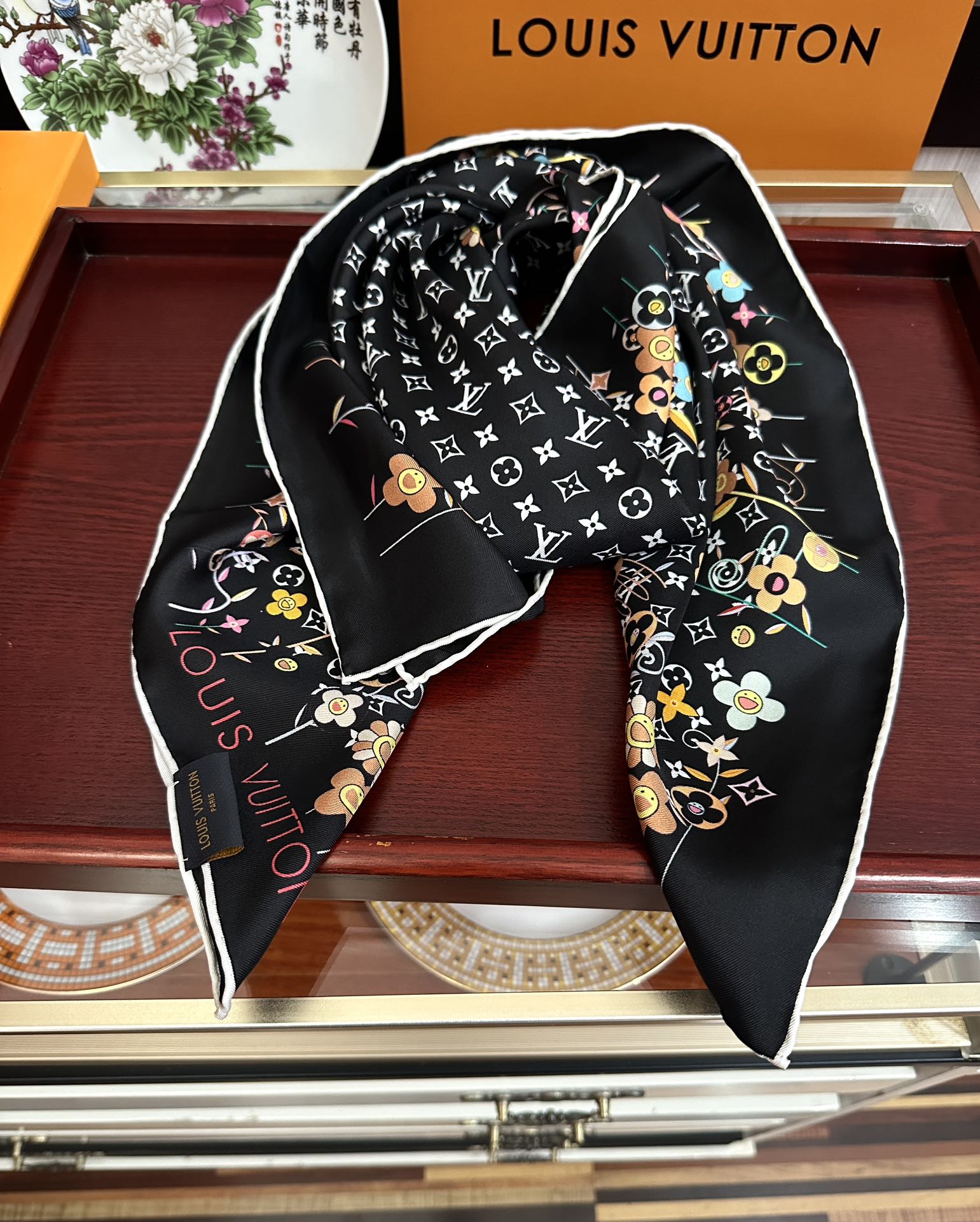 LOUIS VUITTON LV SCARF 90 CM IN SILK 730541