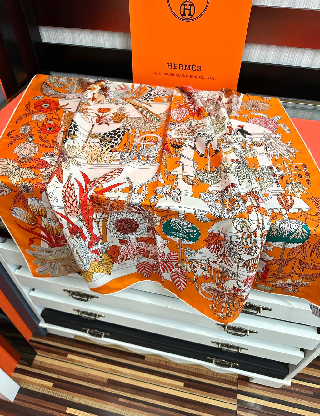 HERMES HERMES 25S SCARF 90 IN SILK 735740