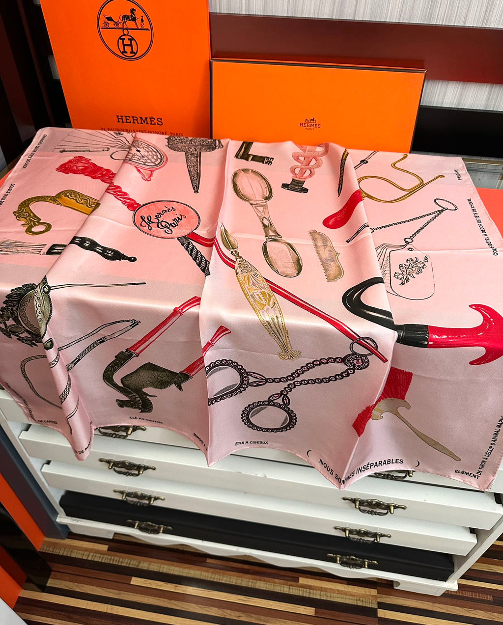 HERMES HERMES 25S SCARF 90 IN SILK 004