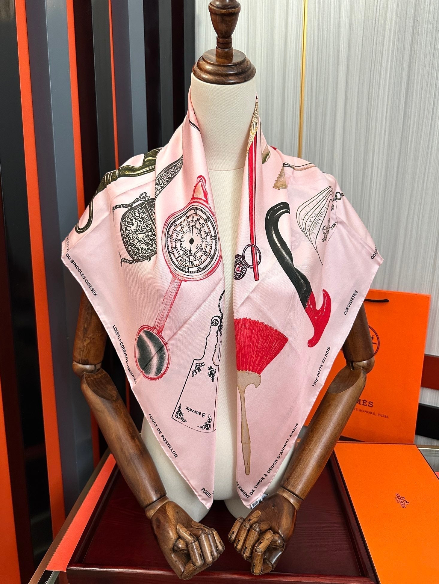 HERMES HERMES 25S SCARF 90 IN SILK 004