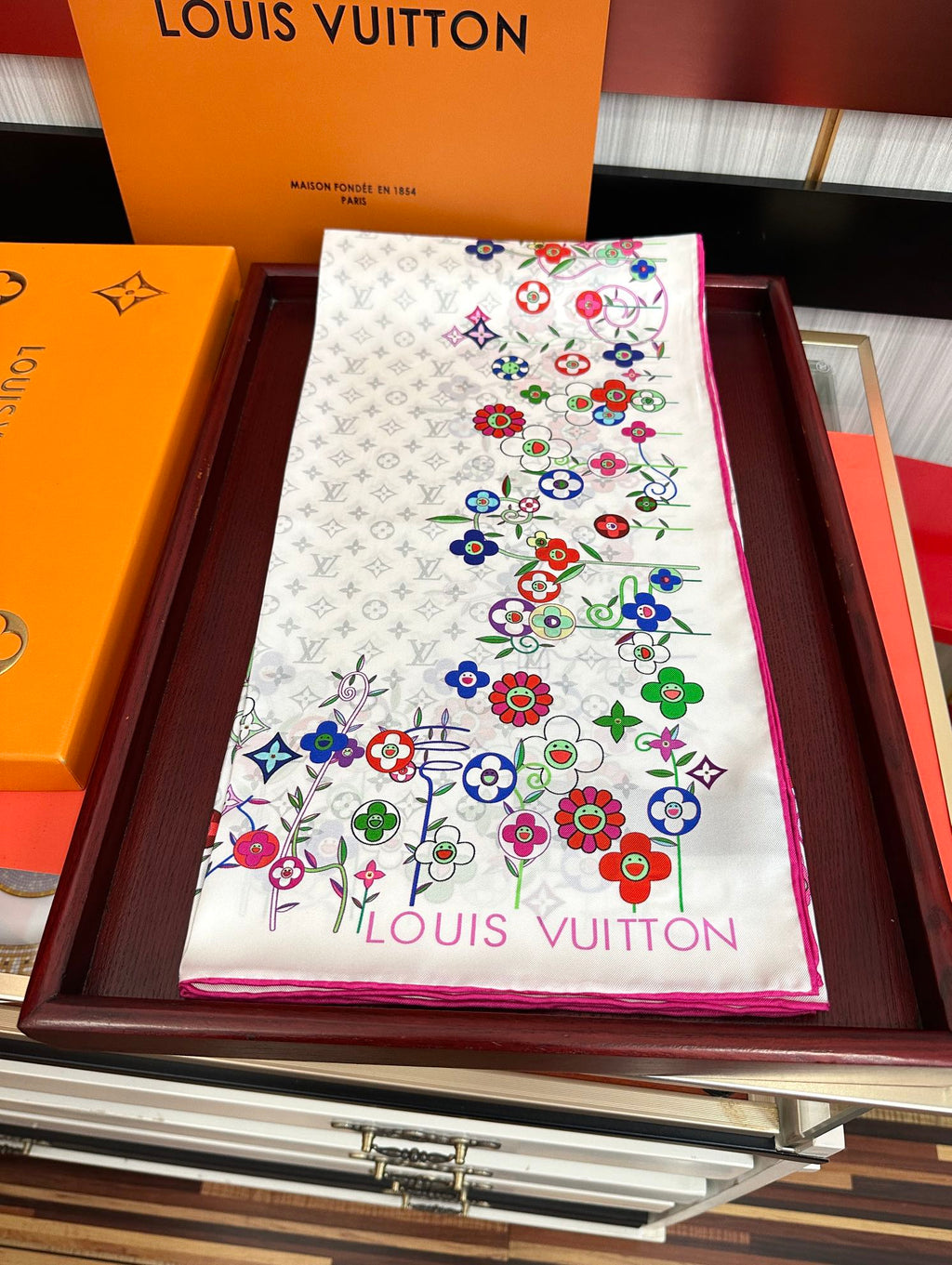 LOUIS VUITTON LV SCARF 90 CM IN SILK 01