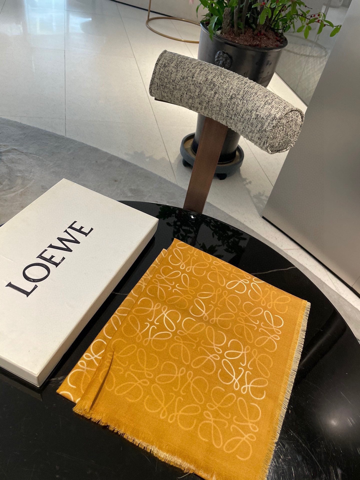 HERMES SCARF 200 CM IN HARVEST GOLD WOOL AND SILK AND CASHMERE 348658