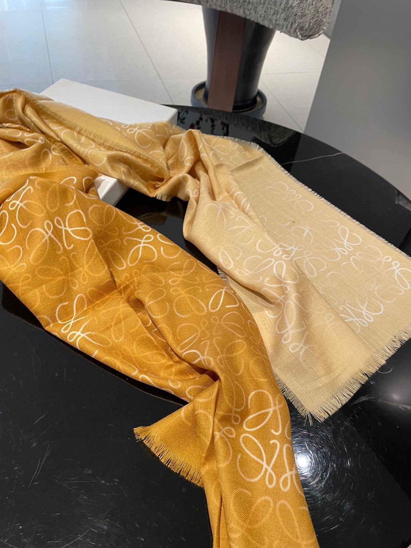 HERMES SCARF 200 CM IN HARVEST GOLD WOOL AND SILK AND CASHMERE 348658