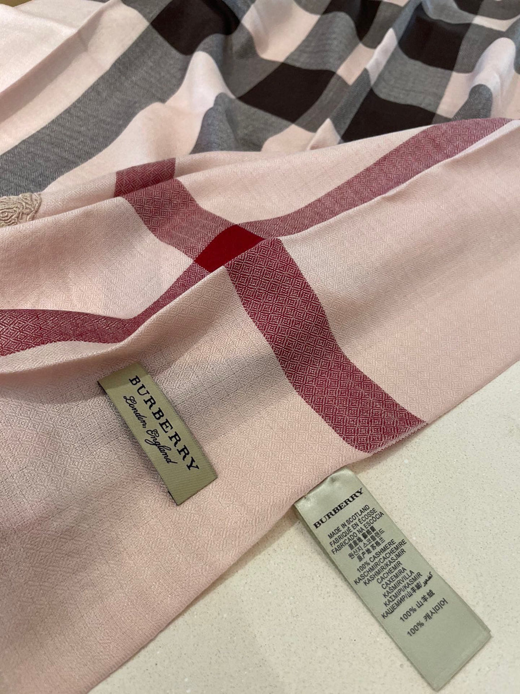BURBERRY BBR SCARF 200 CM IN CASHMERE 538338