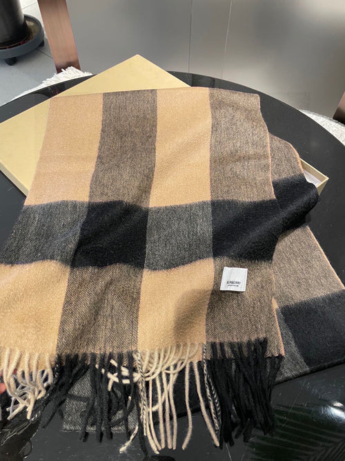 BURBERRY BBR SCARF 180 CM IN CASHMERE 577899