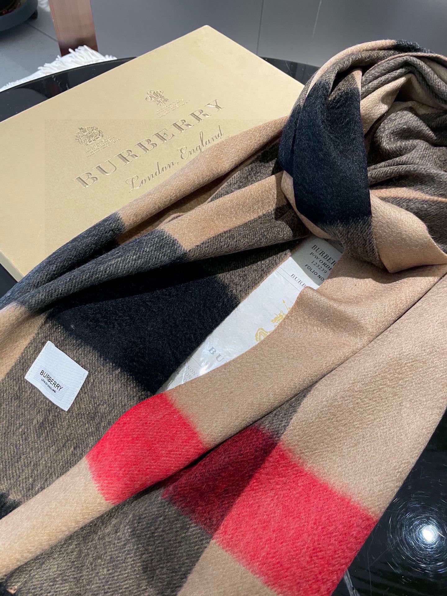 BURBERRY BBR SCARF 180 CM IN CASHMERE 577899
