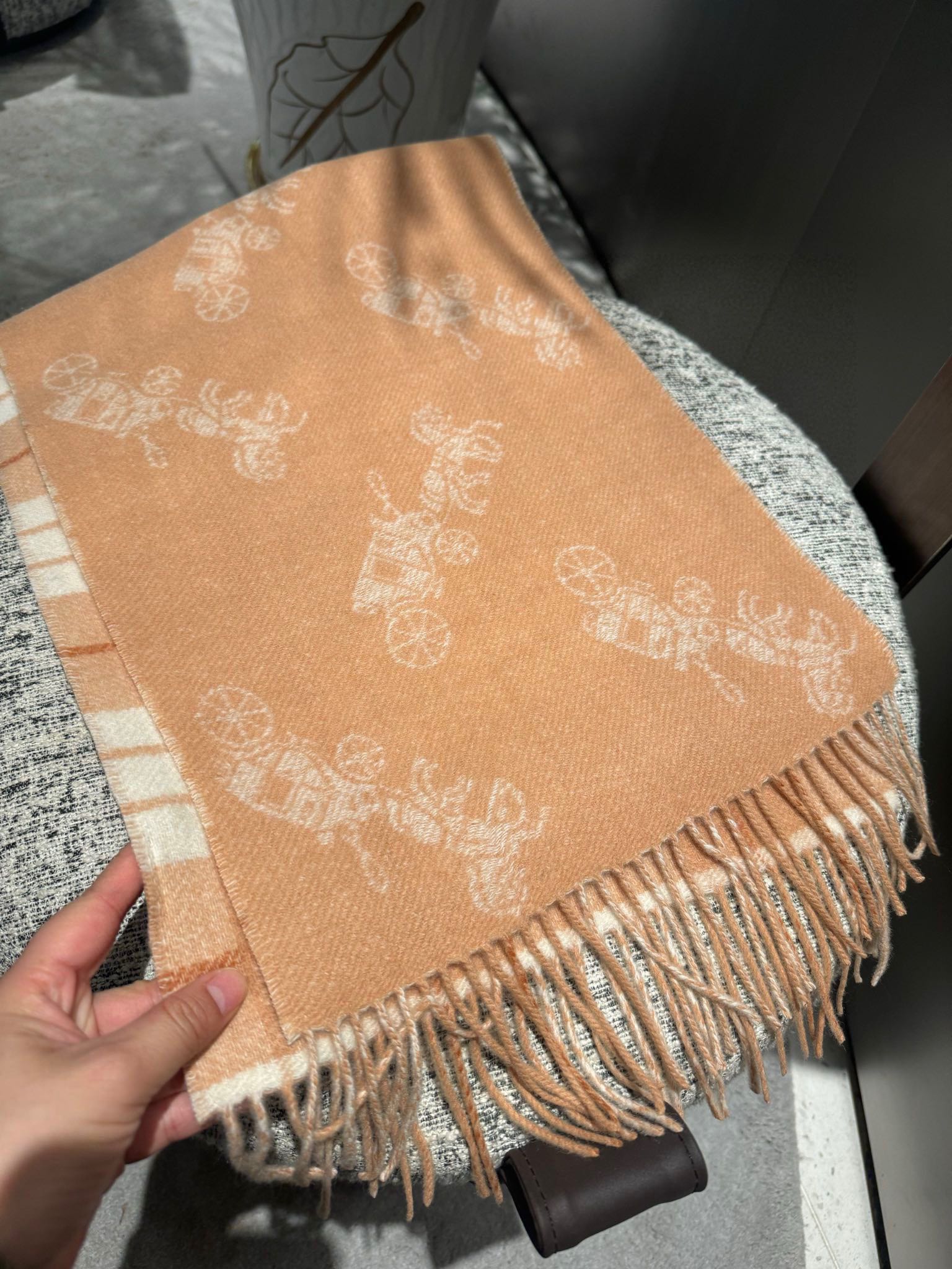 COACH CLASSIC SCARF 190 CM IN BUFF BEIGE WOOL 375278