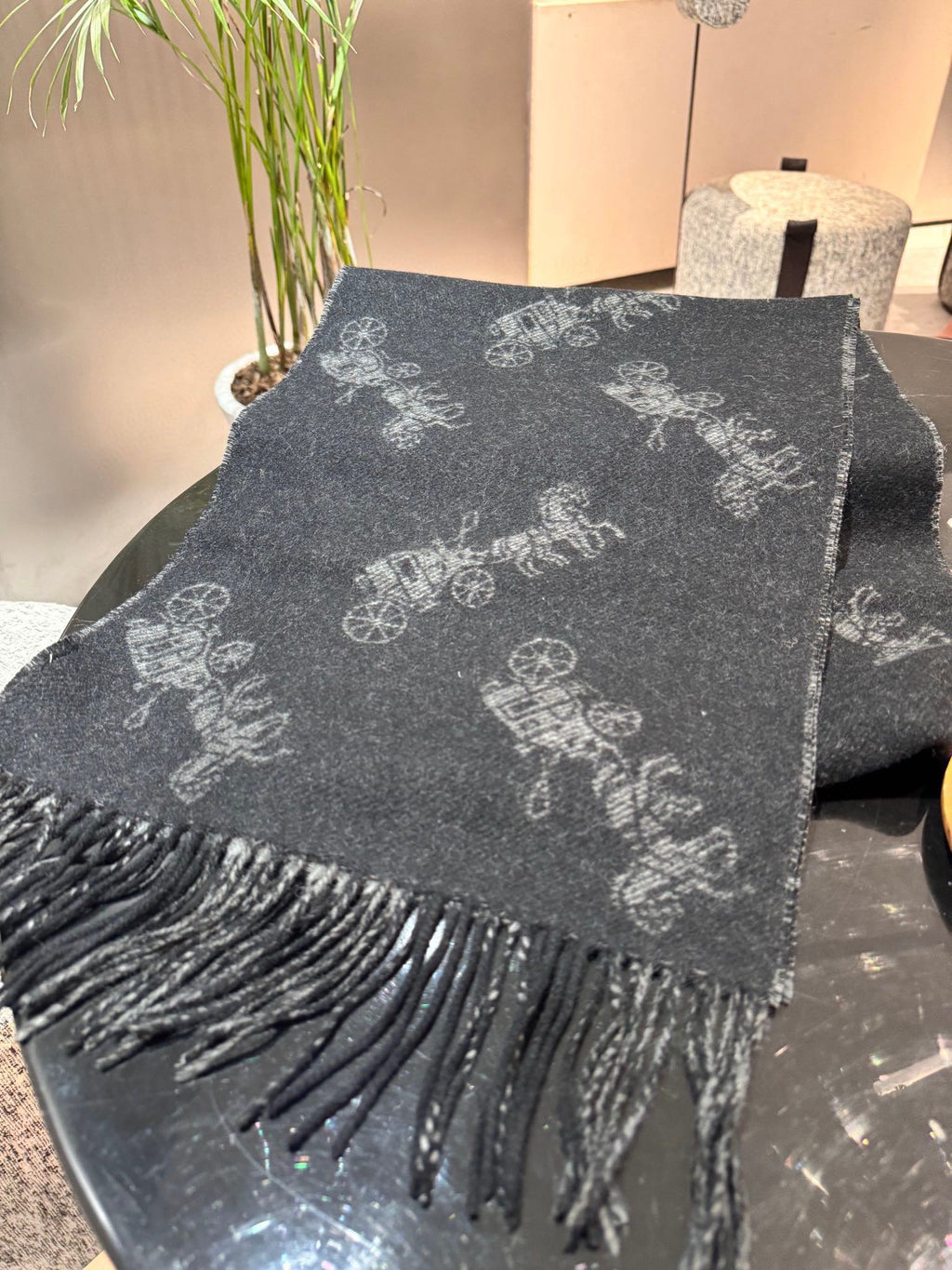COACH CLASSIC SCARF 190 CM IN BLACK WOOL 375279