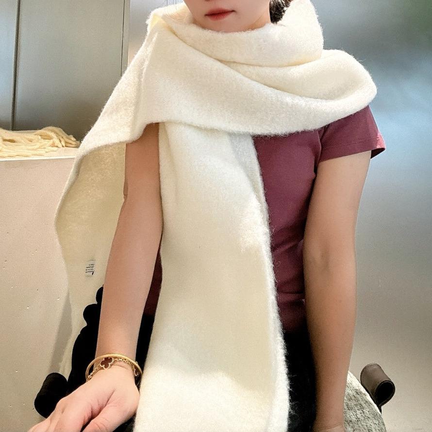 LOEWE SCARF 185 CM IN WHITE WOOL 390876
