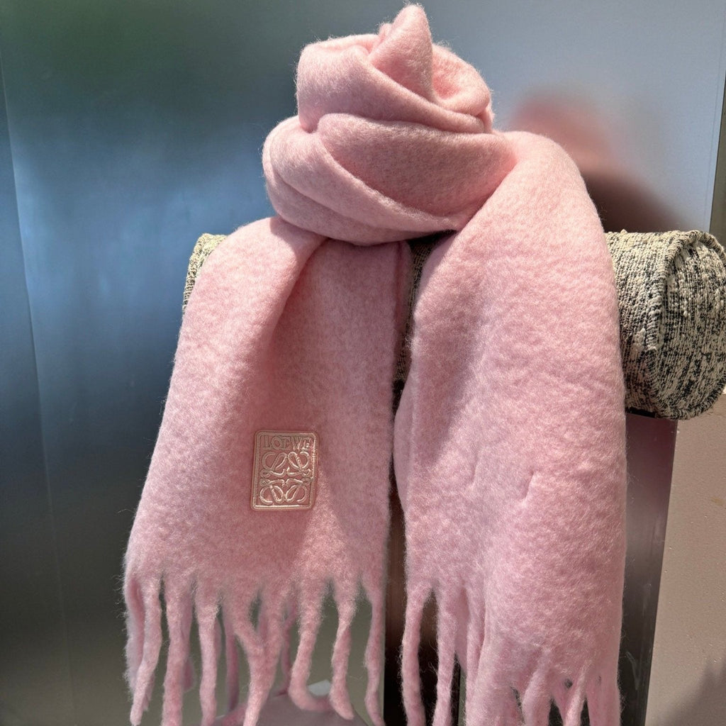 LOEWE SCARF 185 CM IN PASTEL PINK WOOL 390877
