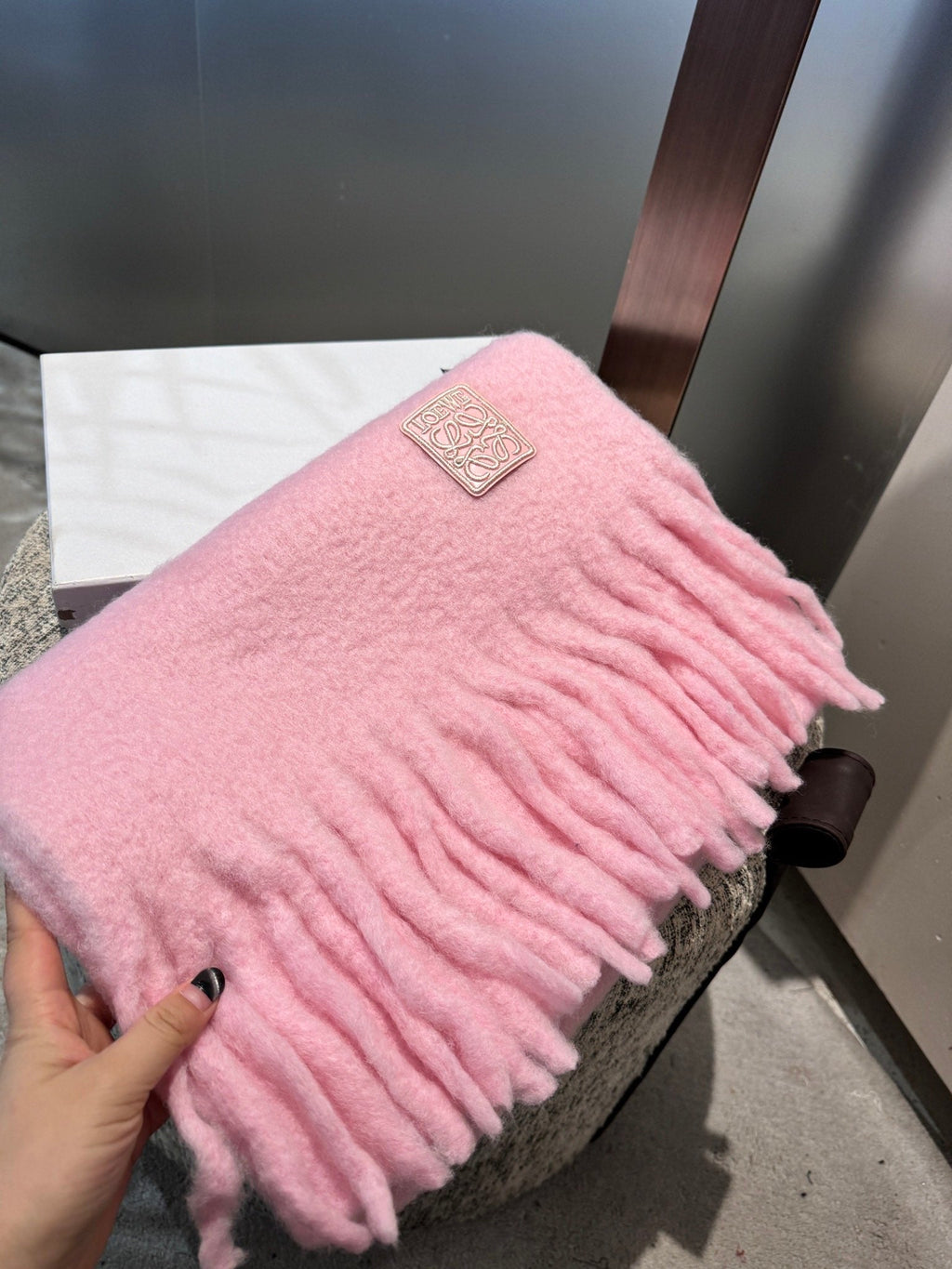 LOEWE SCARF 185 CM IN PASTEL PINK WOOL 390877
